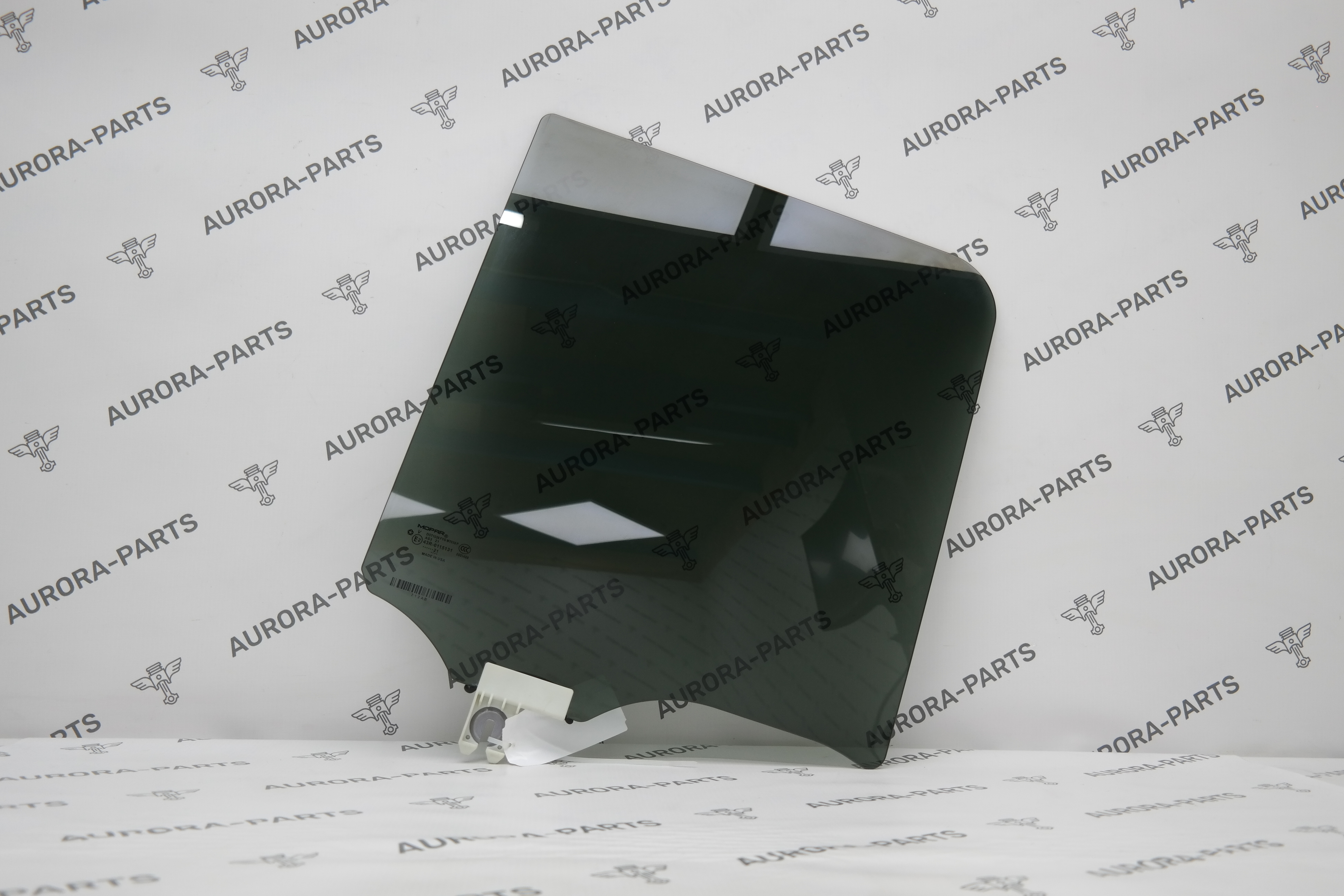 Стекло задней двери RH Jeep Wrangler