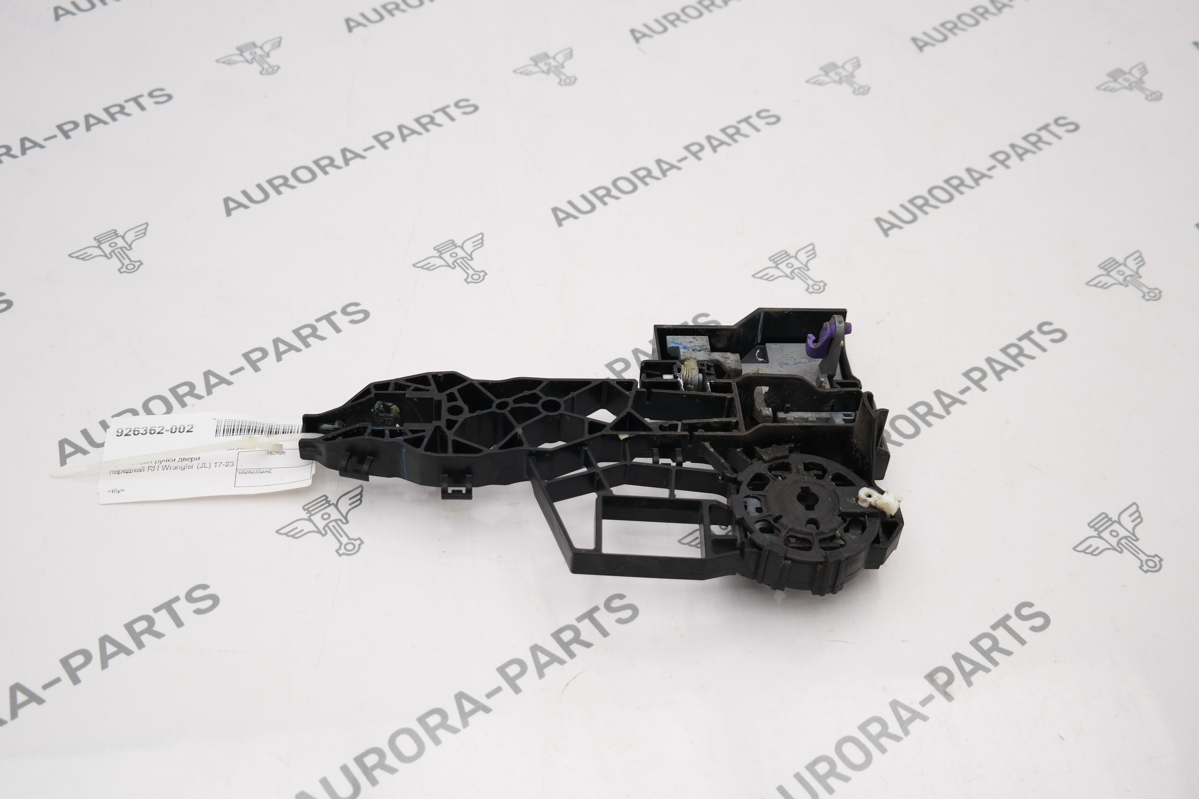 Кронштейн ручки двери передней RH Jeep Wrangler