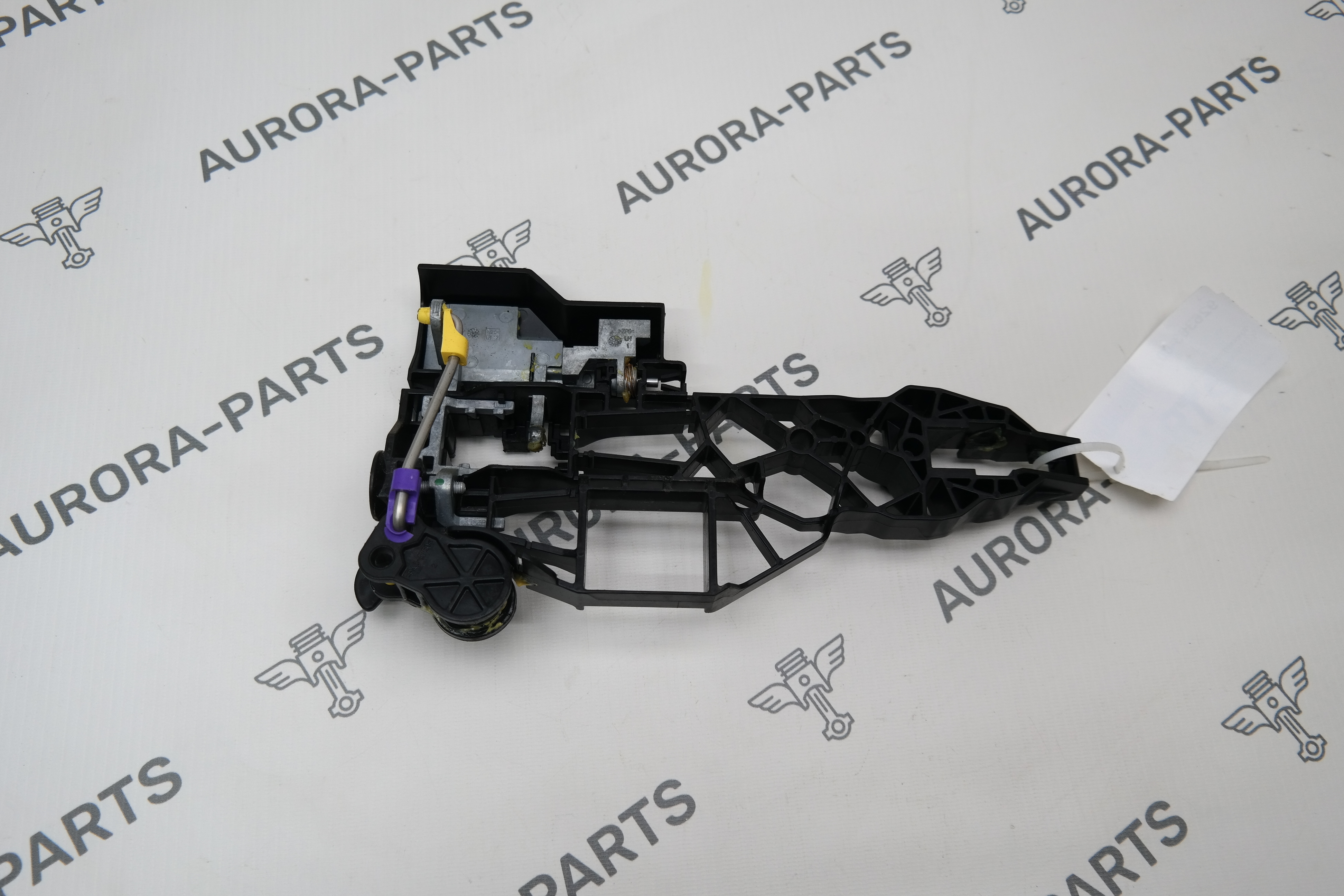 Кронштейн ручки двери задней LH Jeep Wrangler