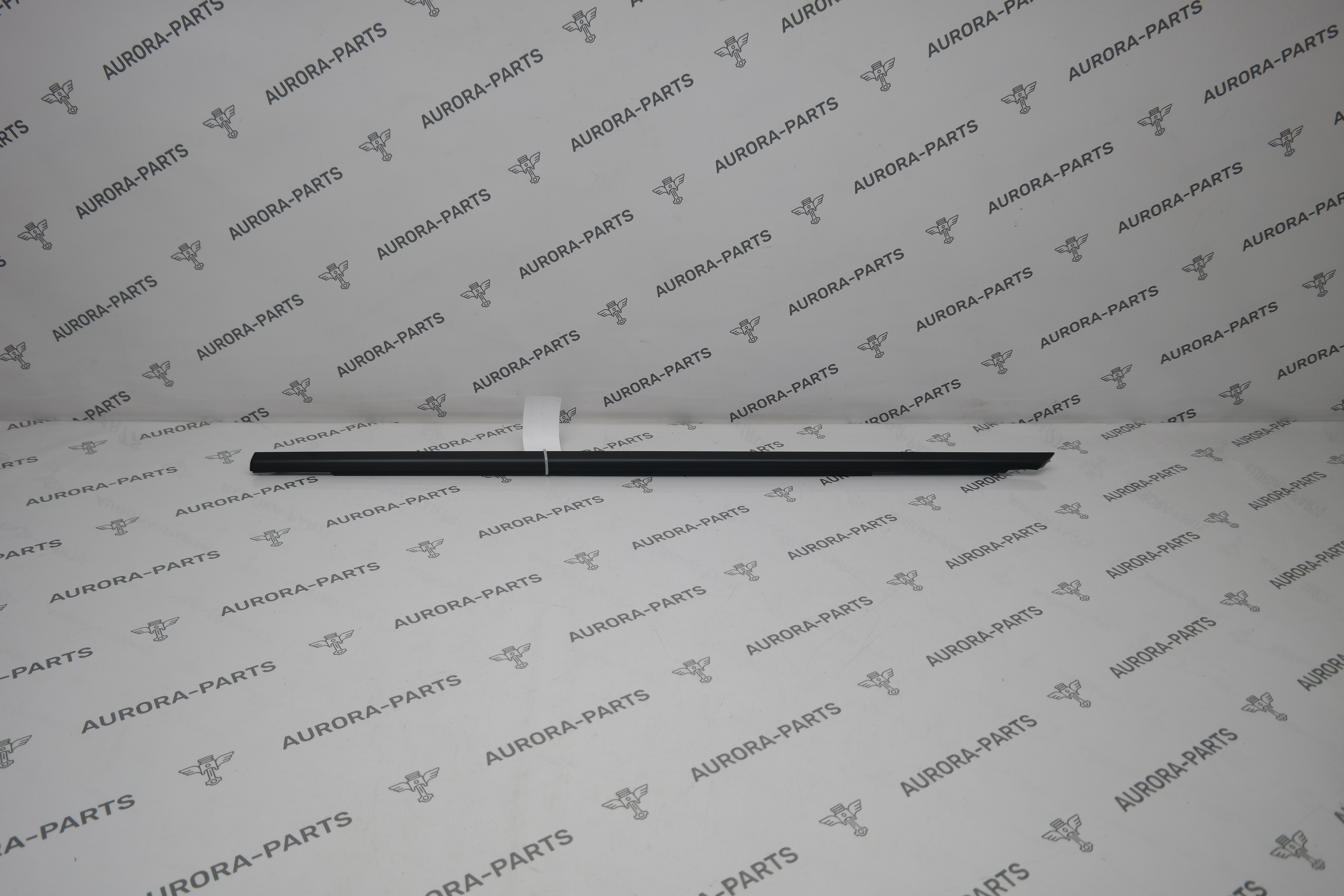 Молдинг (бархотка) передней двери LH BMW 3-Series