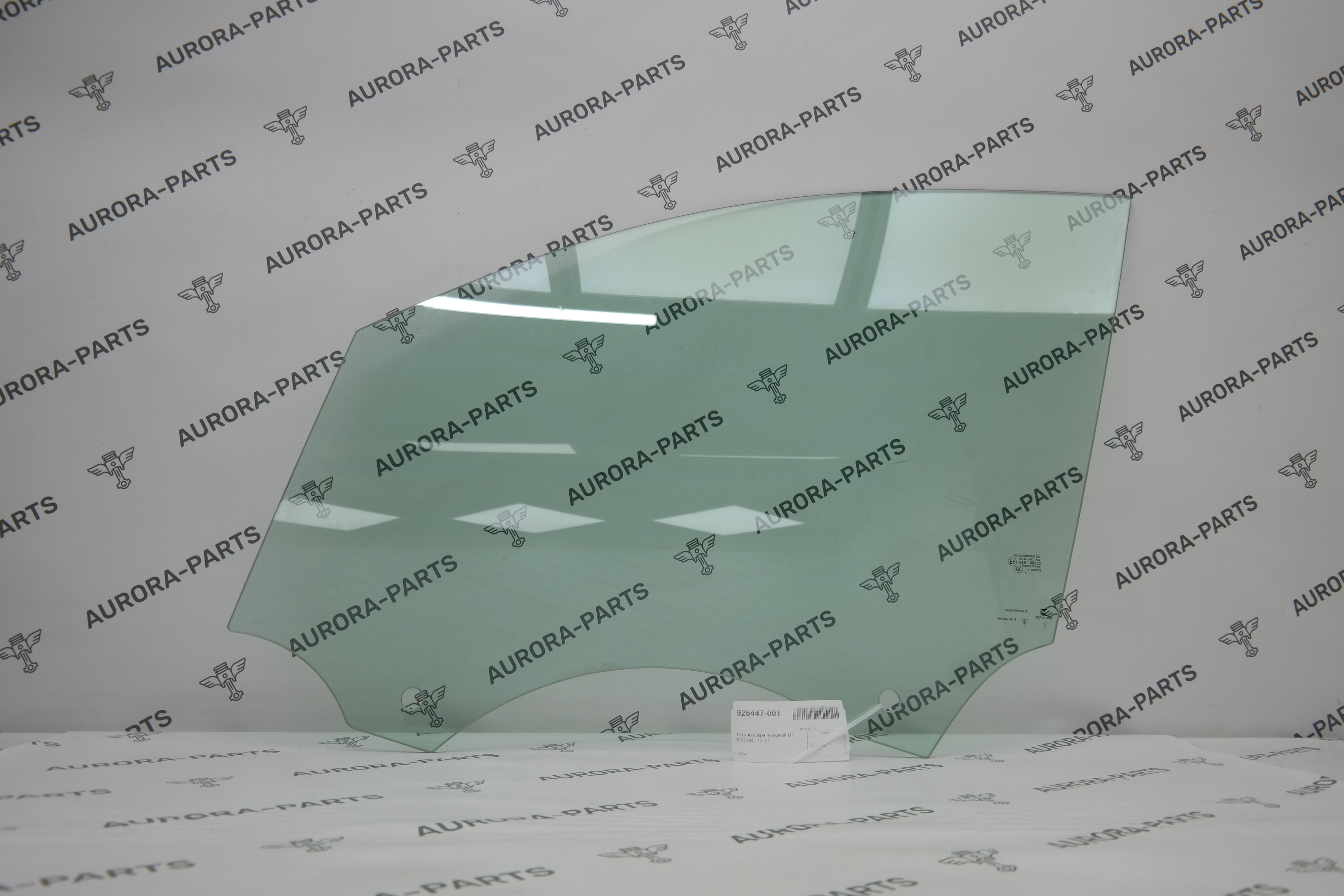 Стекло двери передней LH Porsche Macan