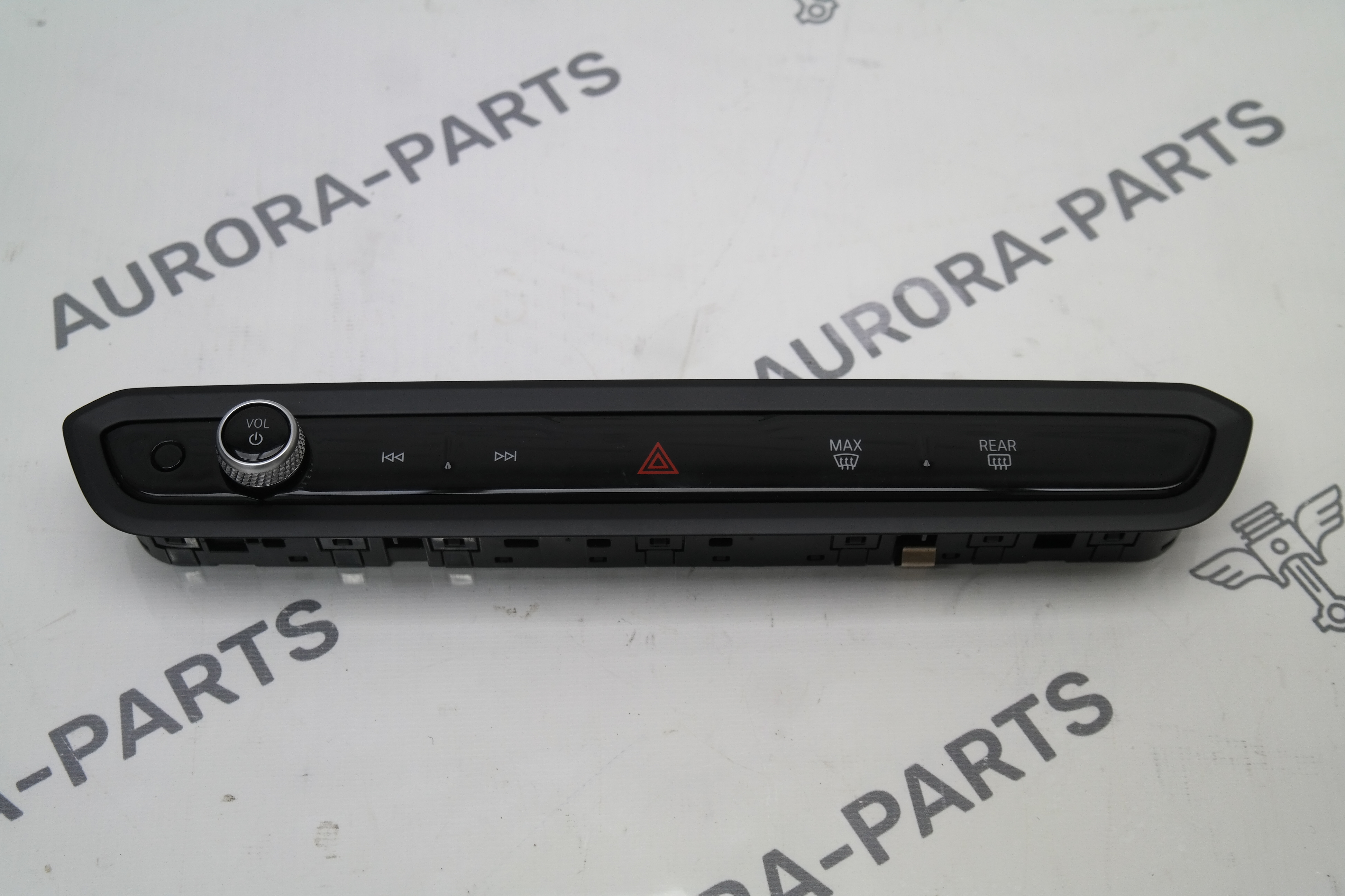 Блок кнопок центральной консоли BMW 3-Series