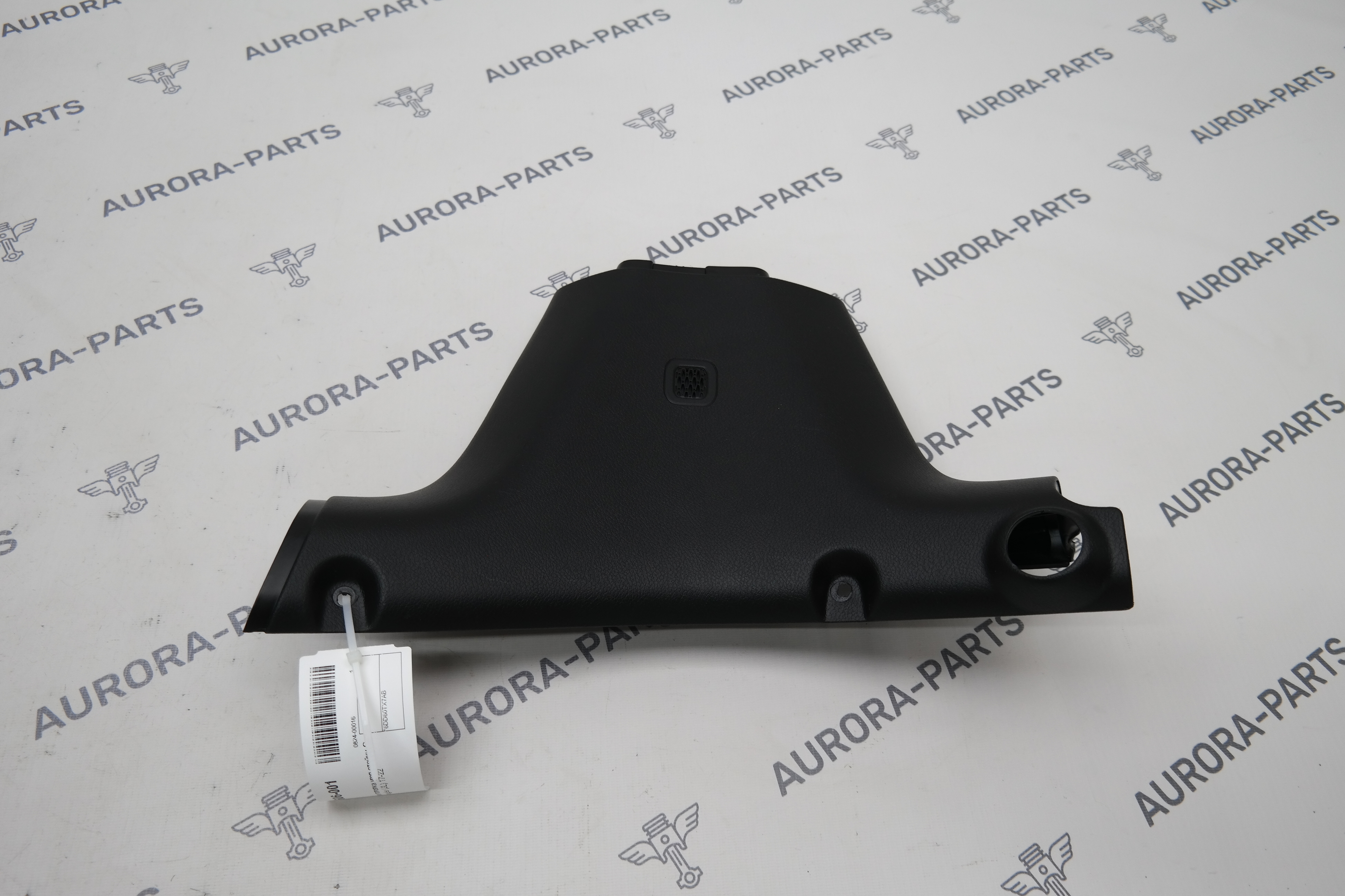 Обшивка потолка угол стойки С RH Jeep Wrangler