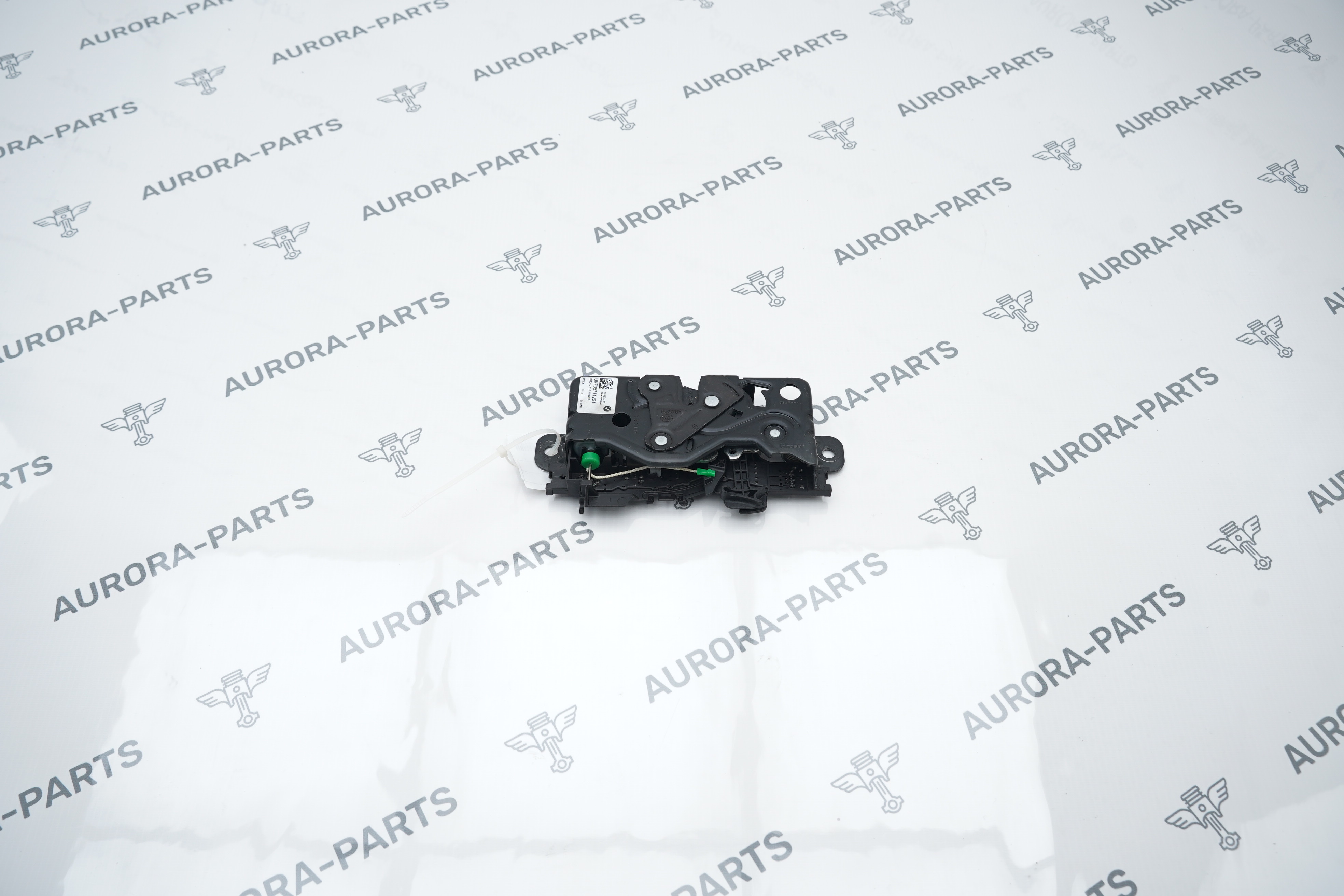 Замок крышки багажника BMW 3-Series