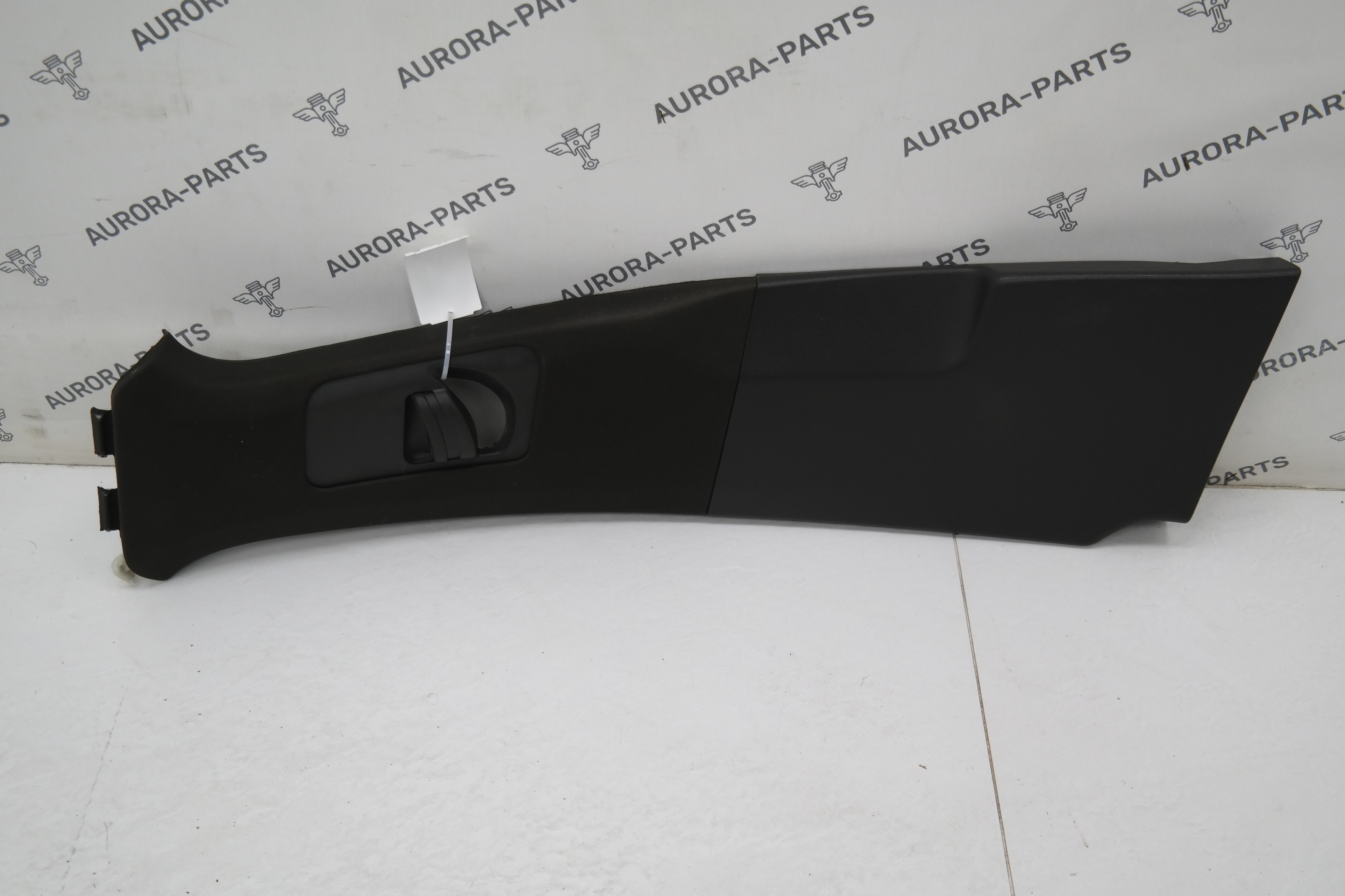 Обшивка стойки B LH Porsche Cayenne