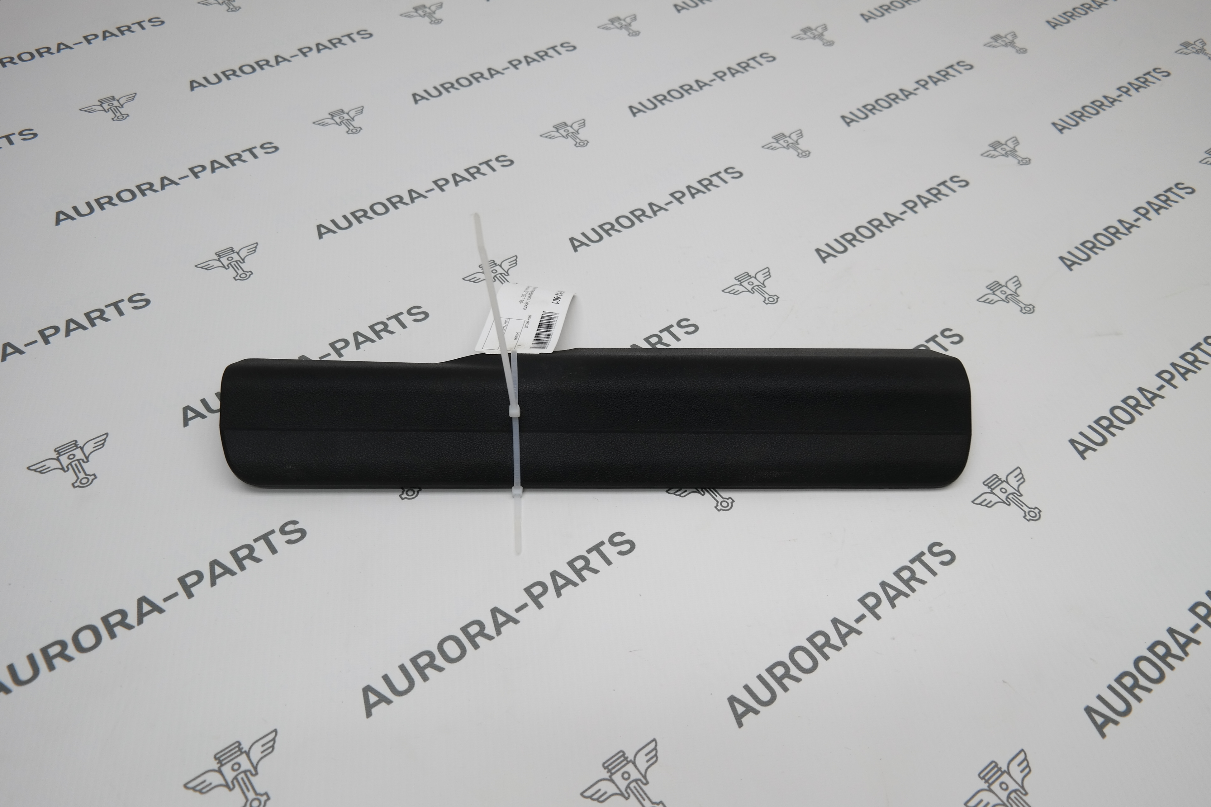 Накладка переднего порога внутренняя RH BMW 3-Series