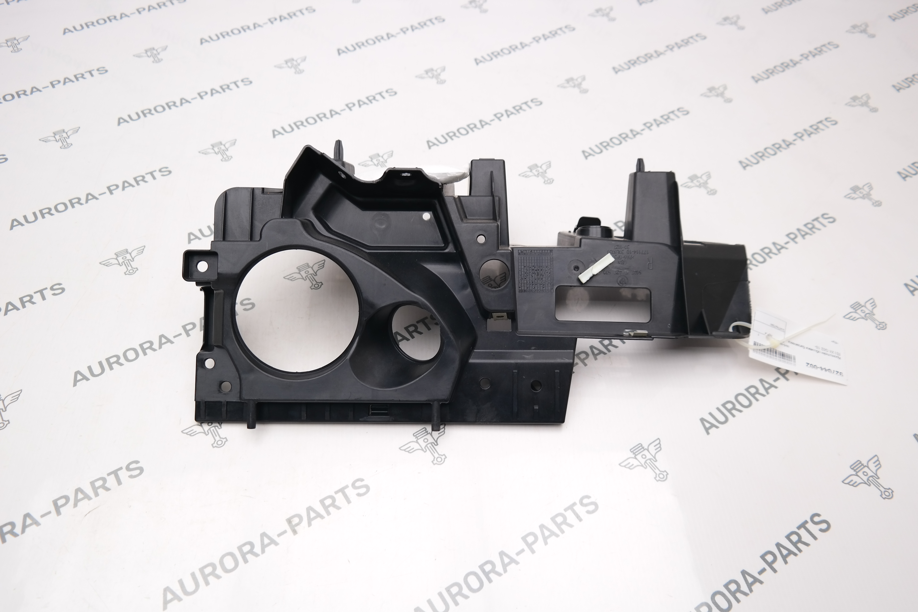 Кронштейн обшивки багажника RH BMW X4