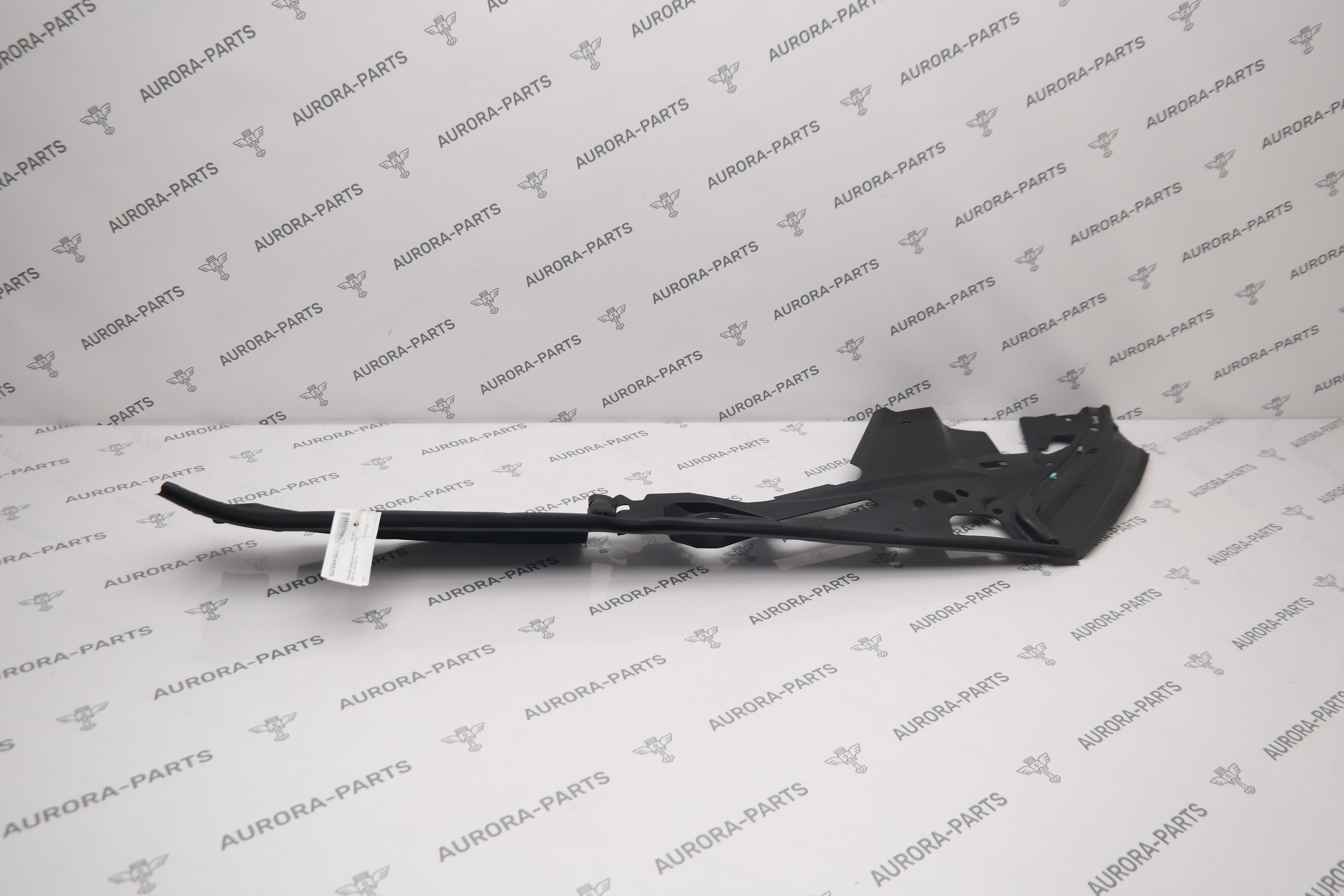 Пыльник переднего крыла RH BMW X5