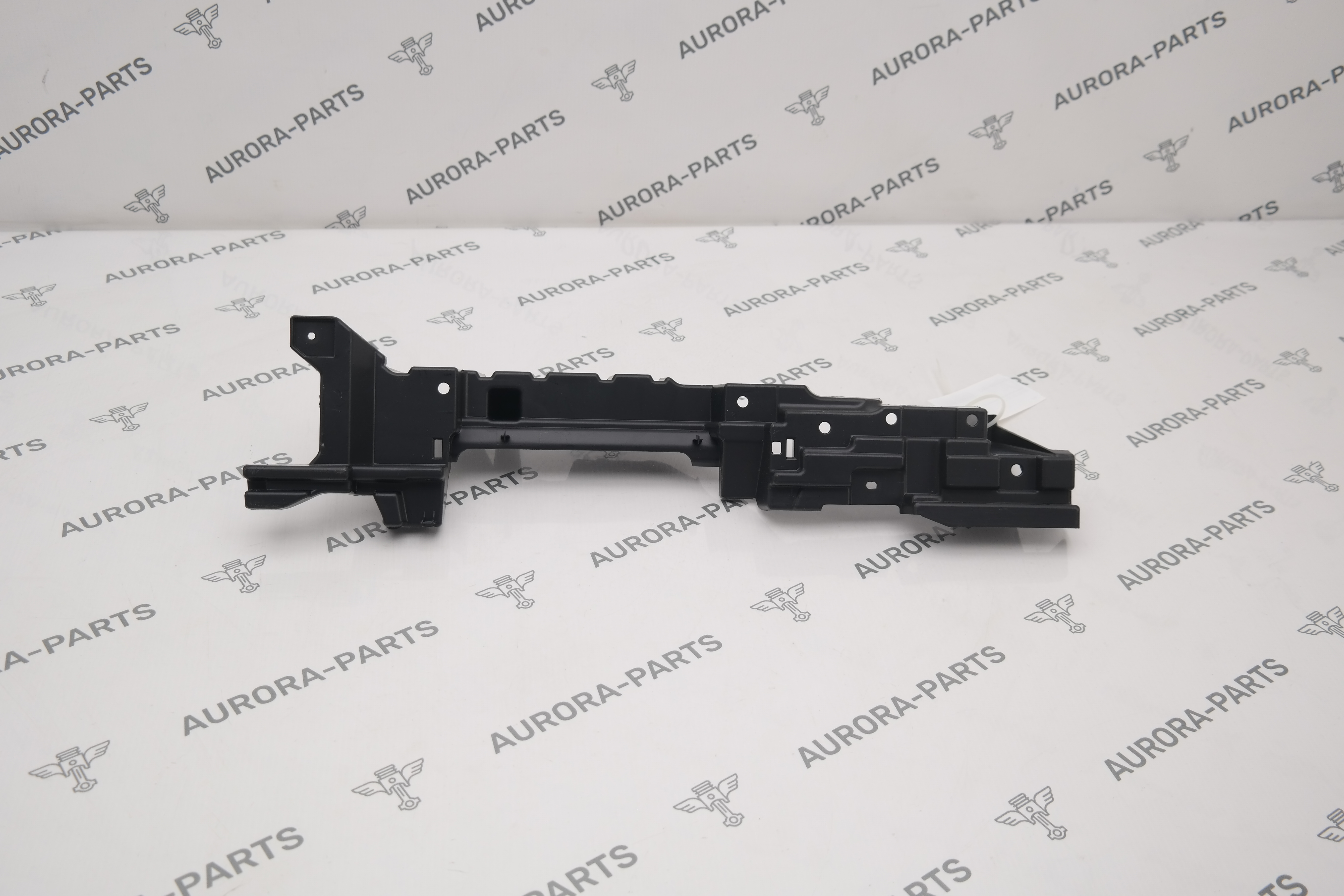 Кронштейн полки багажника RH BMW X5