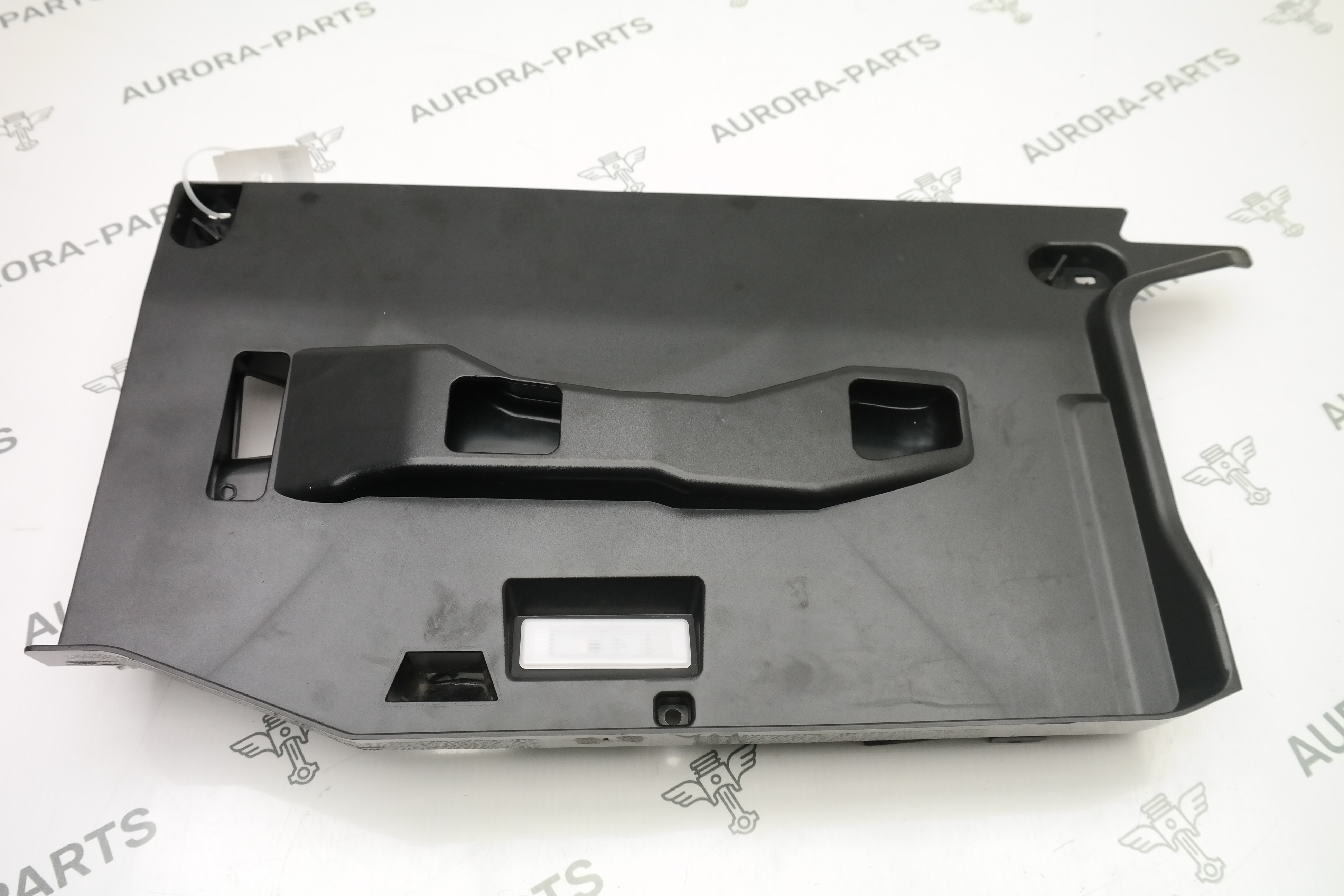 Накладка торпедо RH BMW X5