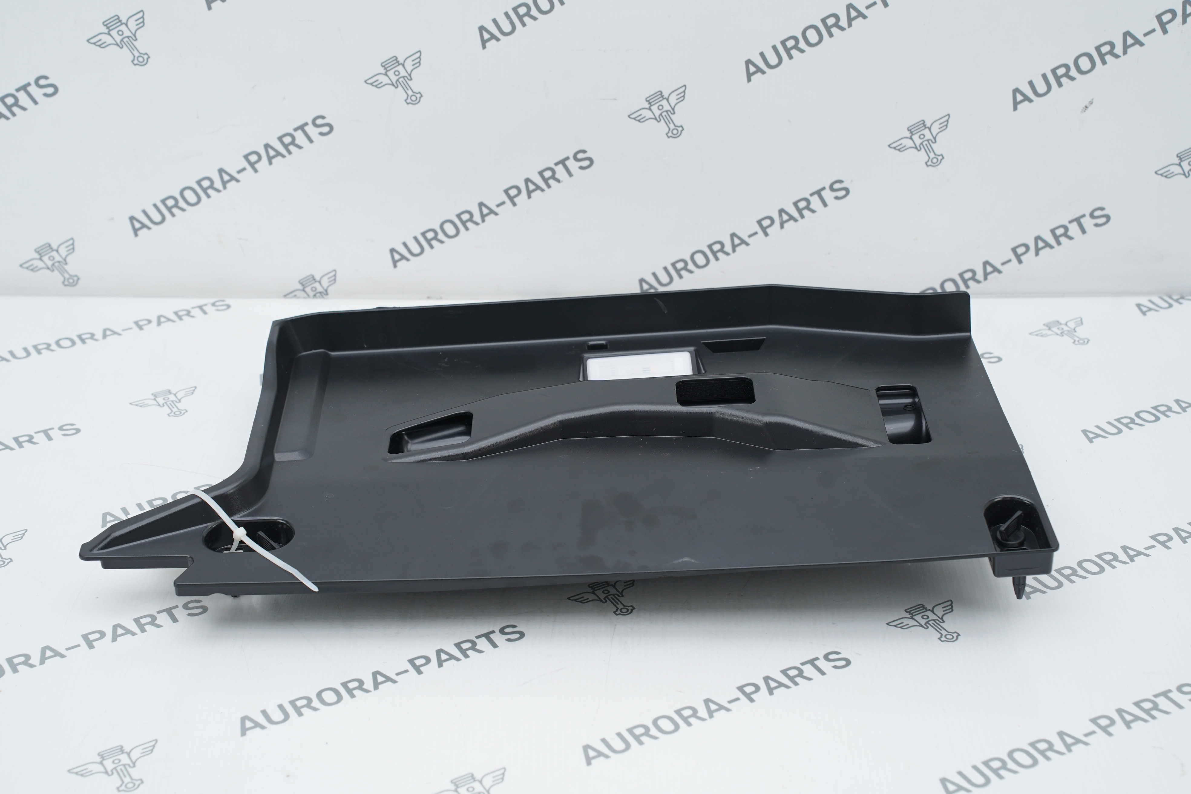 Накладка торпедо RH BMW X5