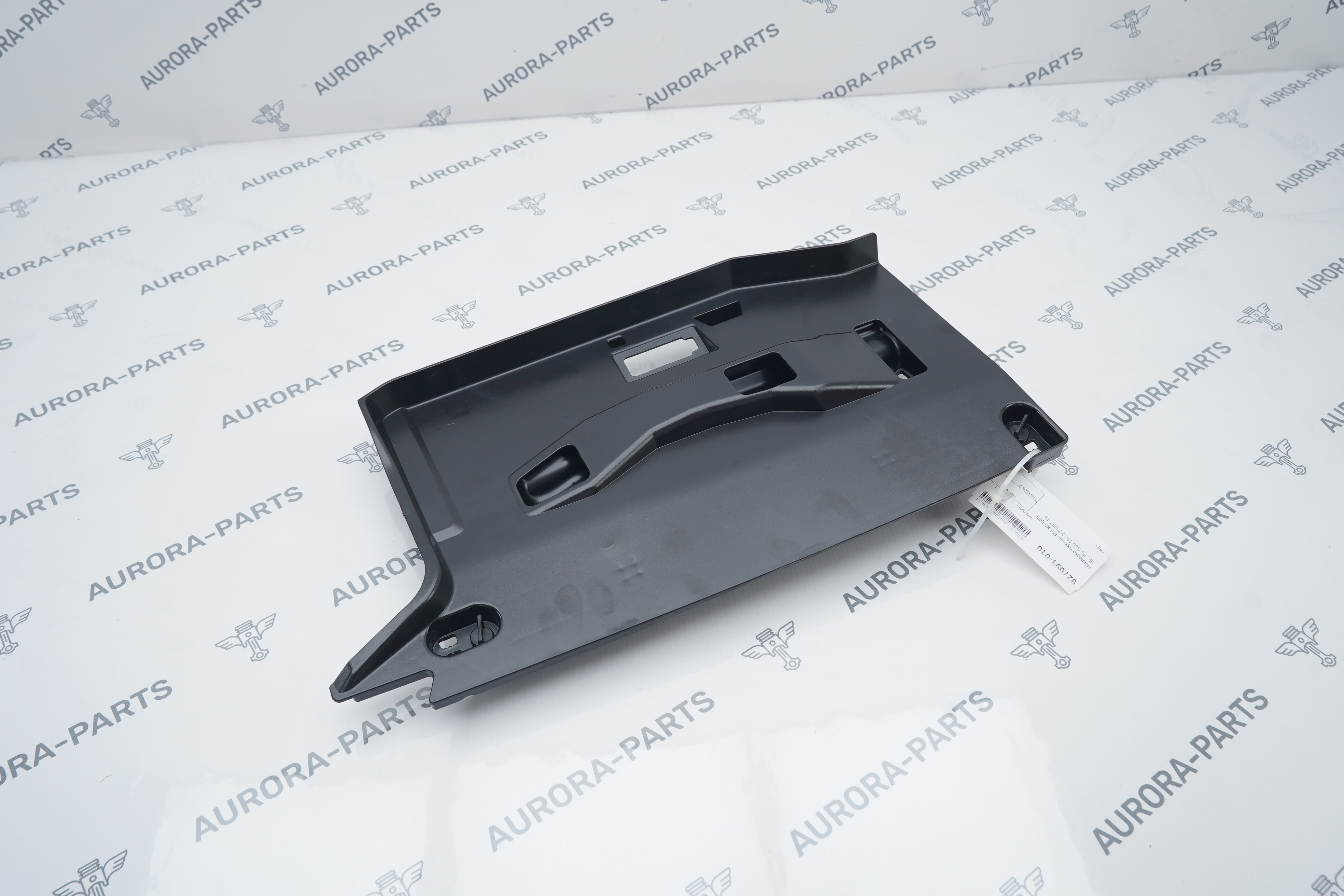 Накладка торпедо RH BMW X5