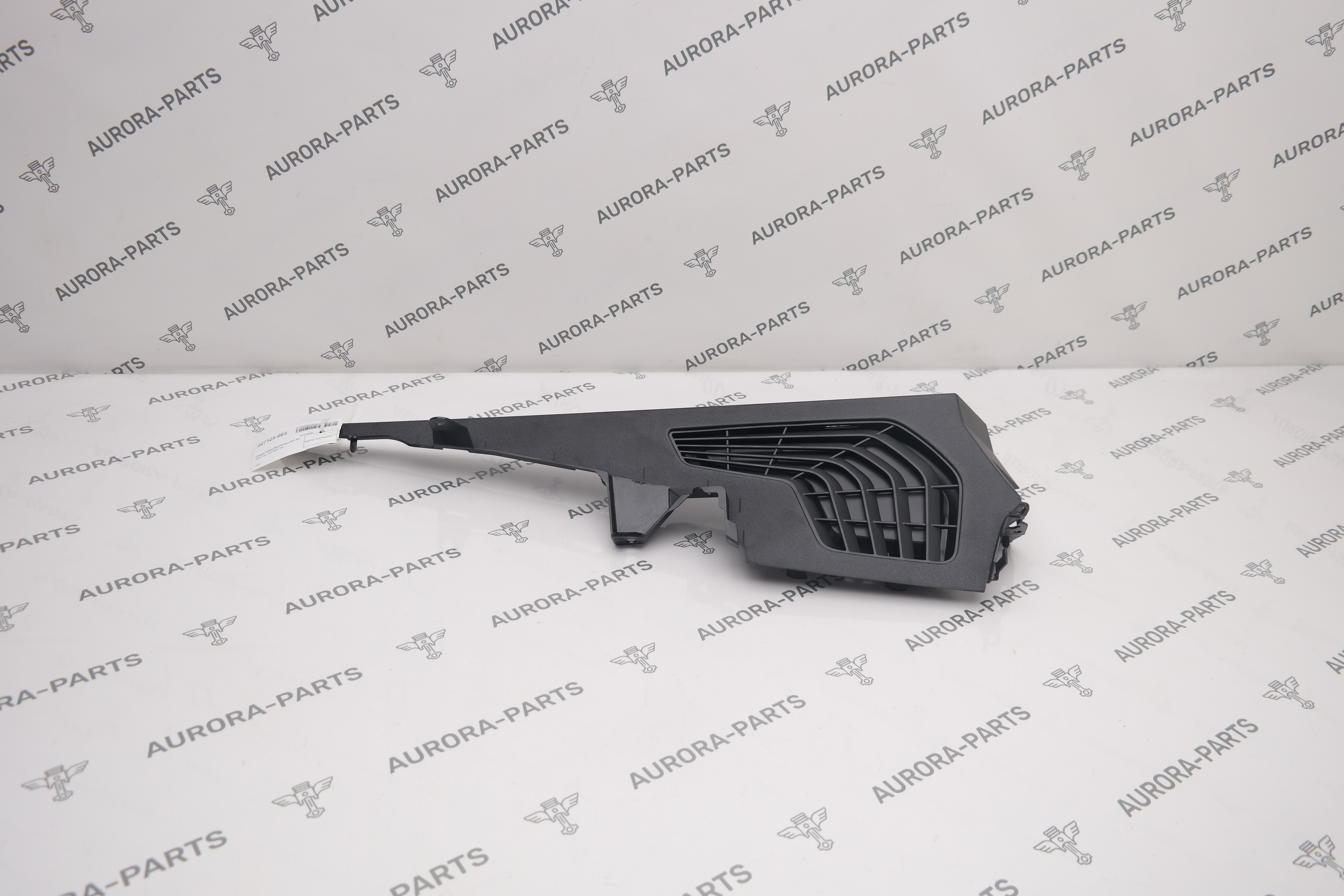 Опора полки багажника RH BMW X5