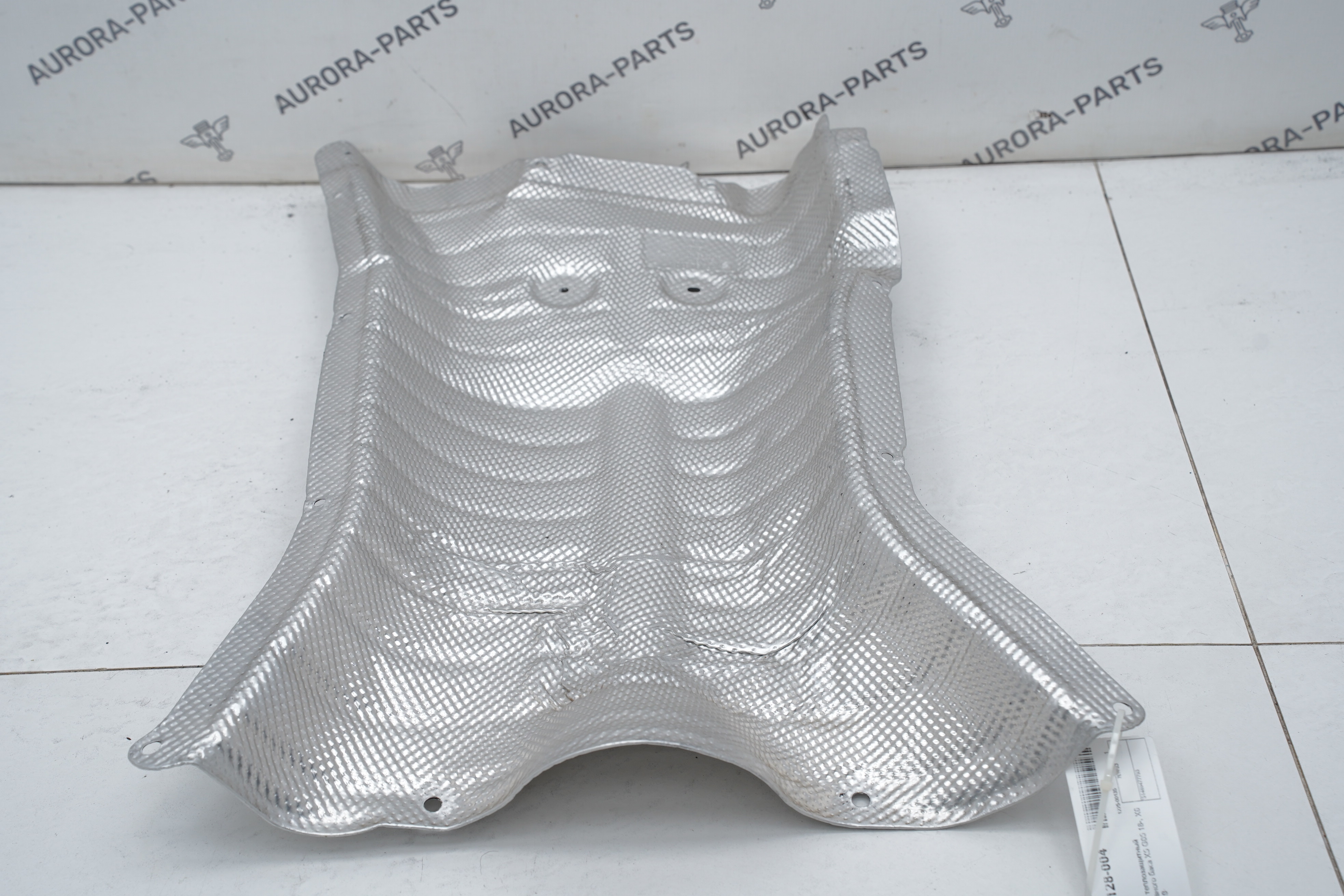 Экран теплозащитный топливного бака BMW X5