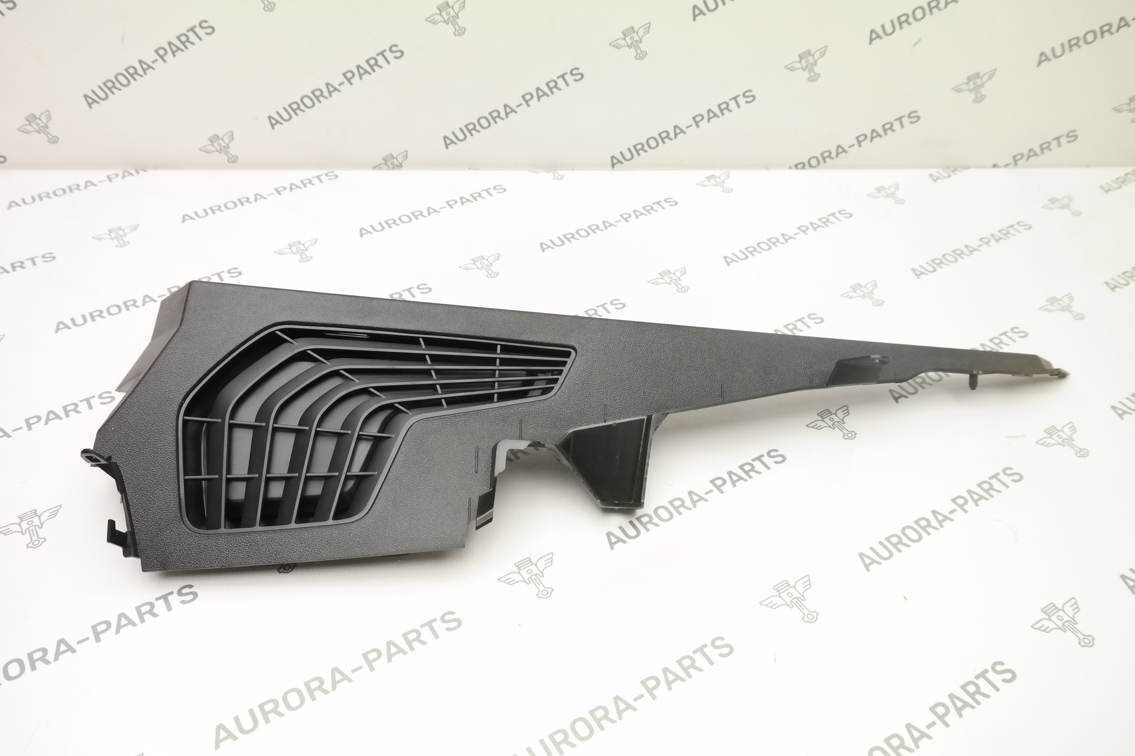 Опора полки багажника LH BMW X5