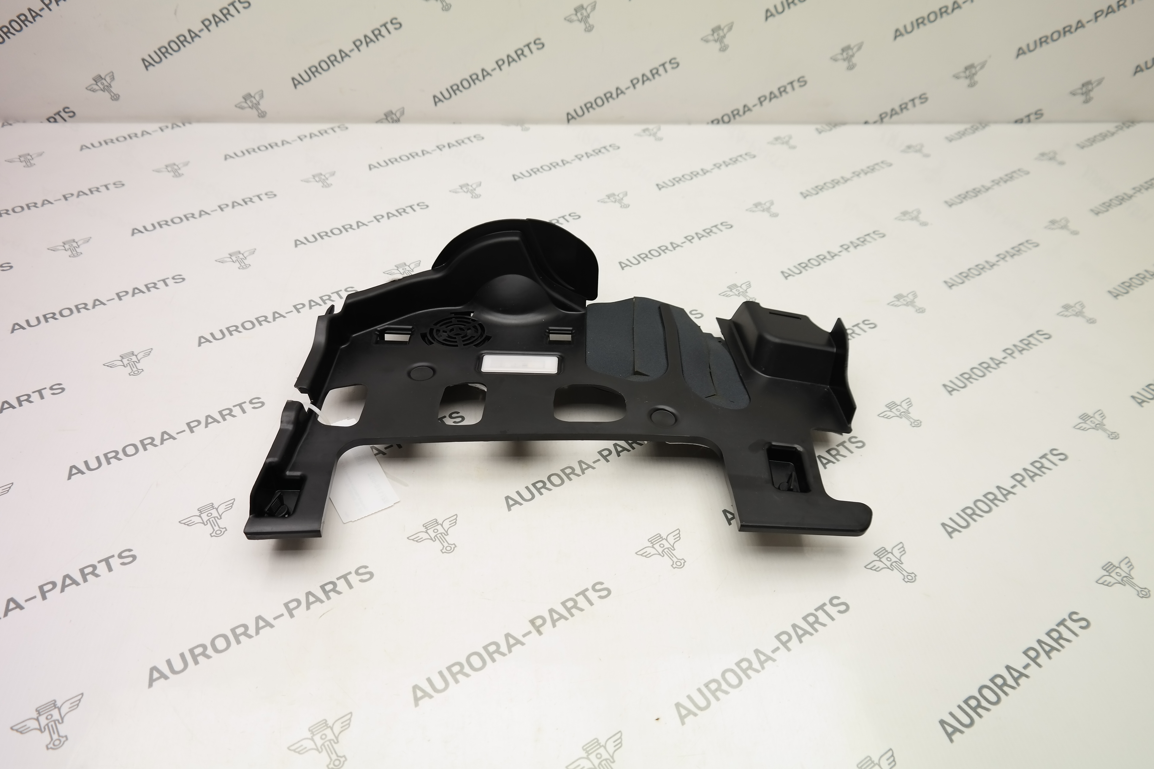 Накладка торпеды нижняя LH BMW X3