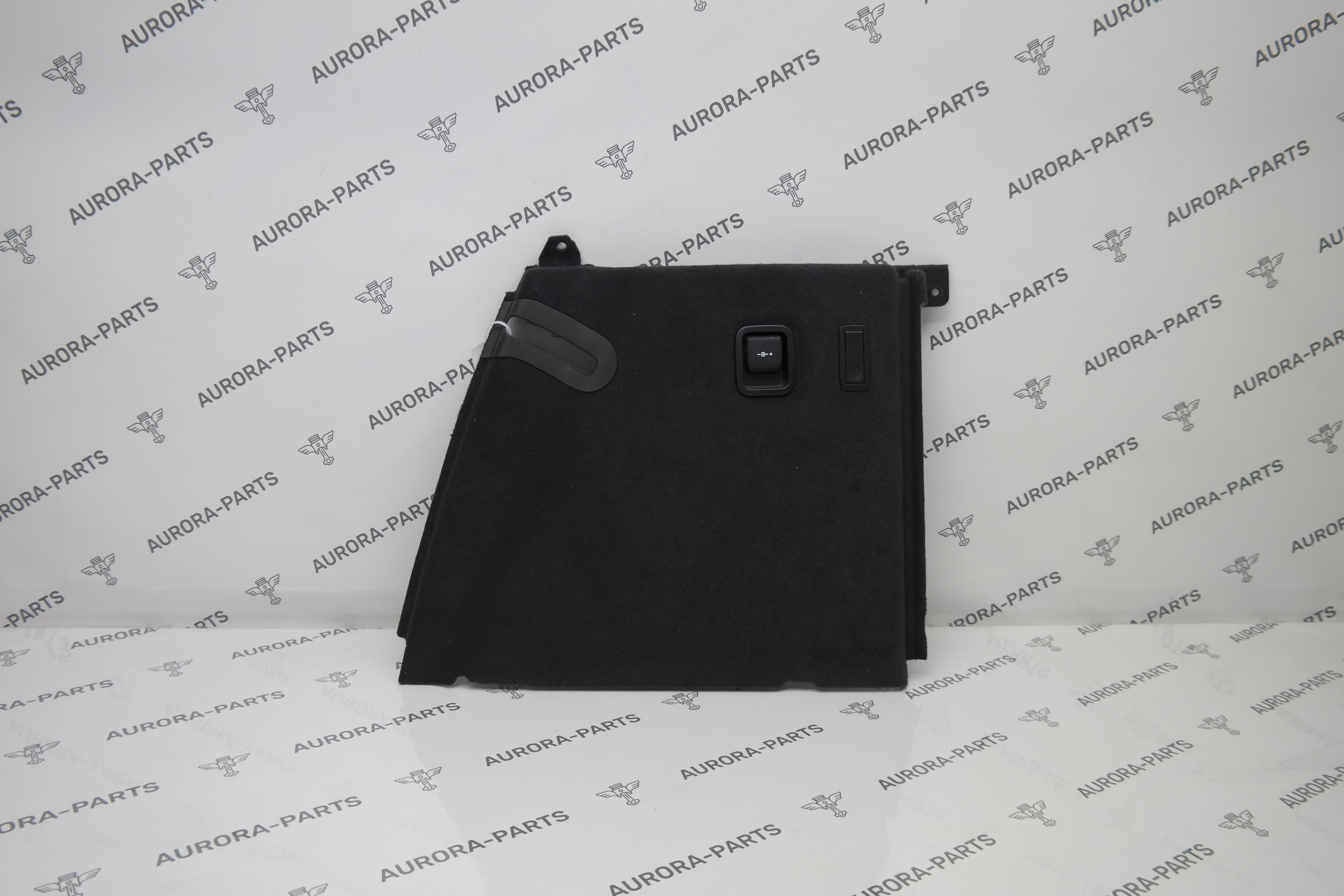 Обшивка багажника передняя RH BMW X4