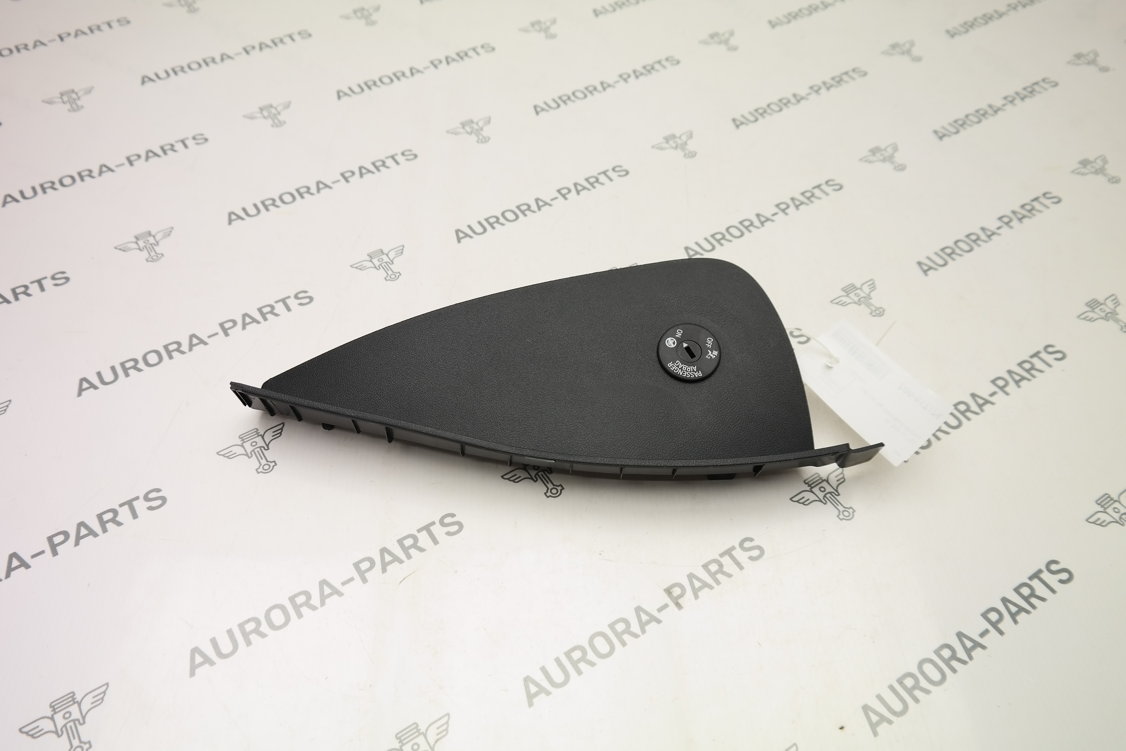 Накладка торпеды RH BMW X3