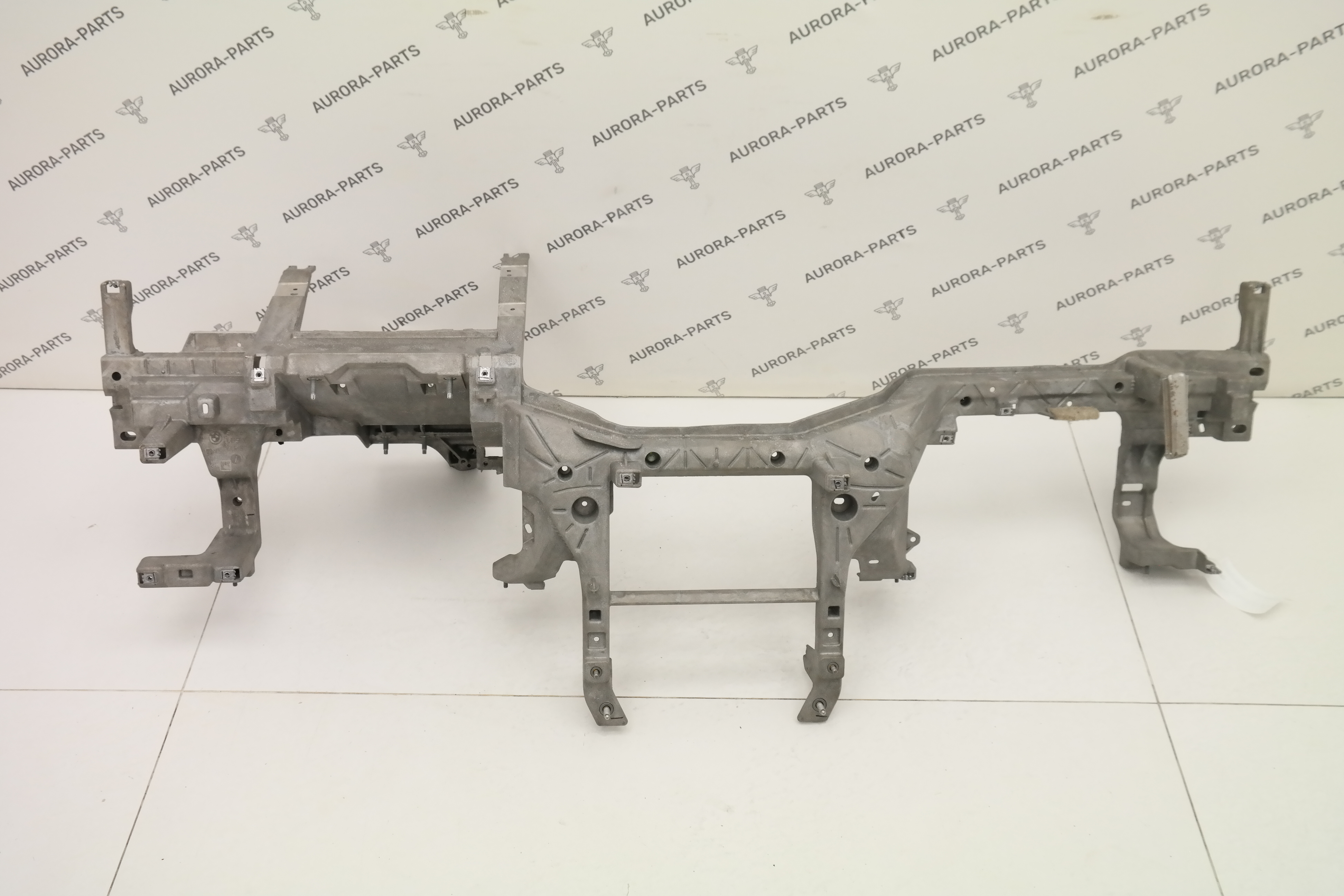 Усилитель (каркас) торпедо BMW X5