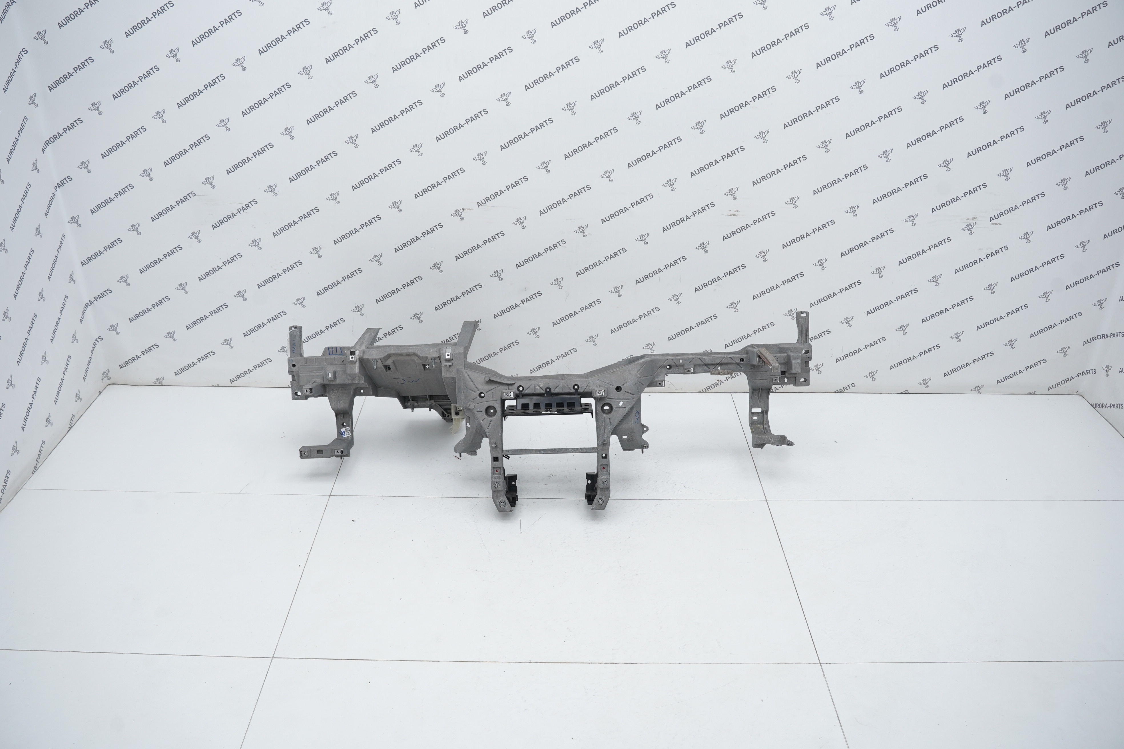 Усилитель (каркас) торпедо BMW X5