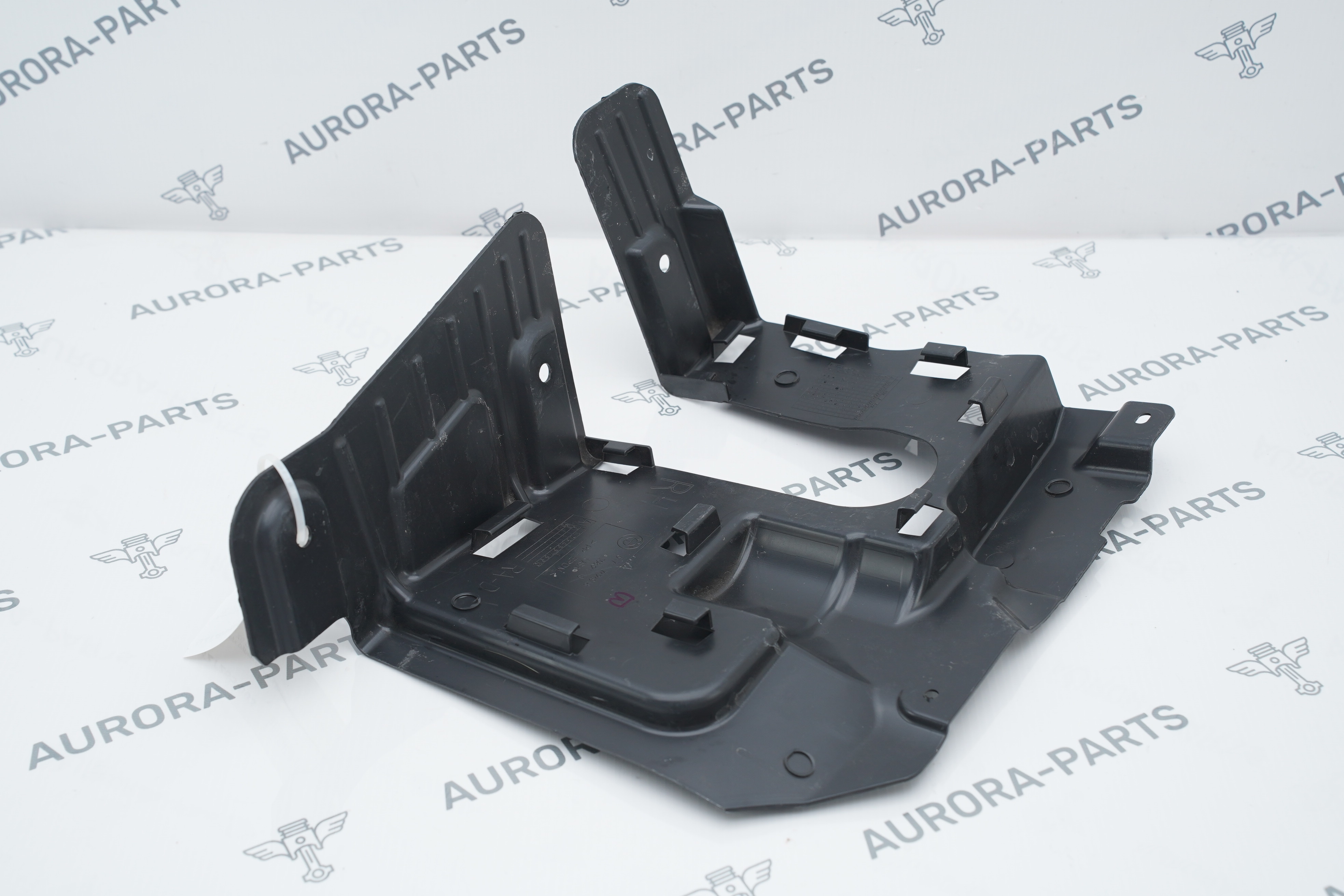 Кожух рулевой рейки RH BMW X5