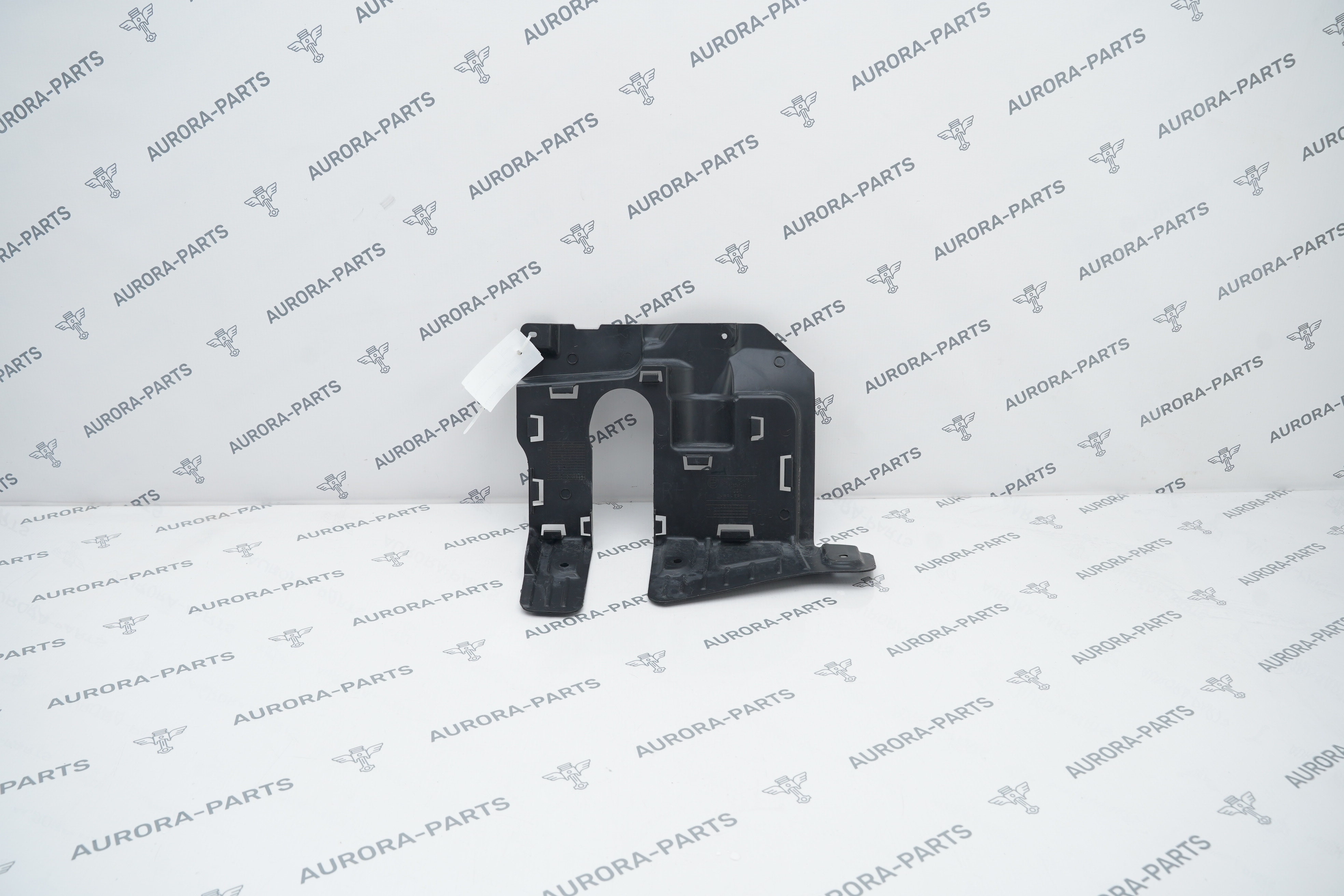 Кожух рулевой рейки RH BMW X5