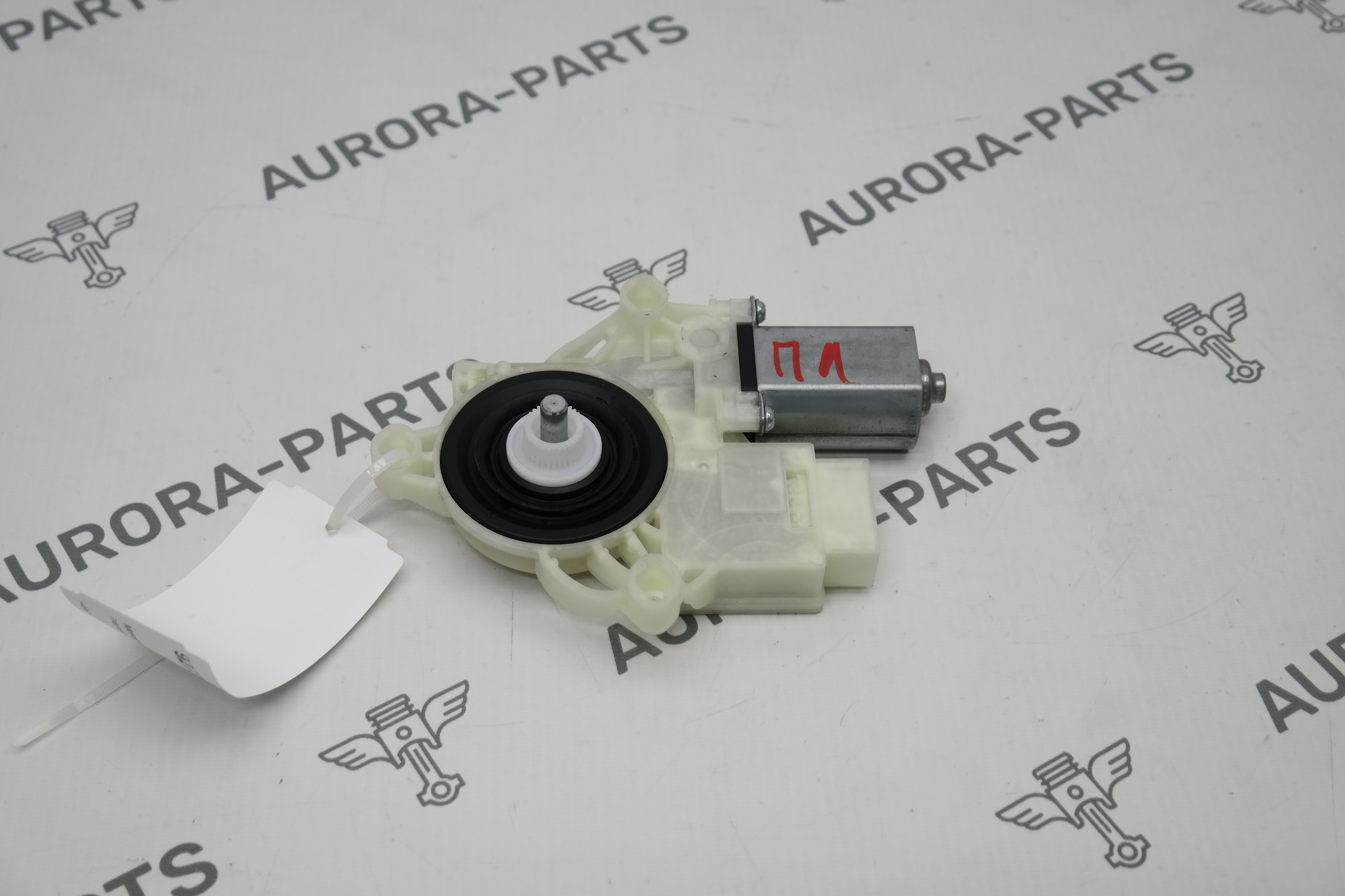 Моторчик стеклоподъёмника передней двери LH BMW X6