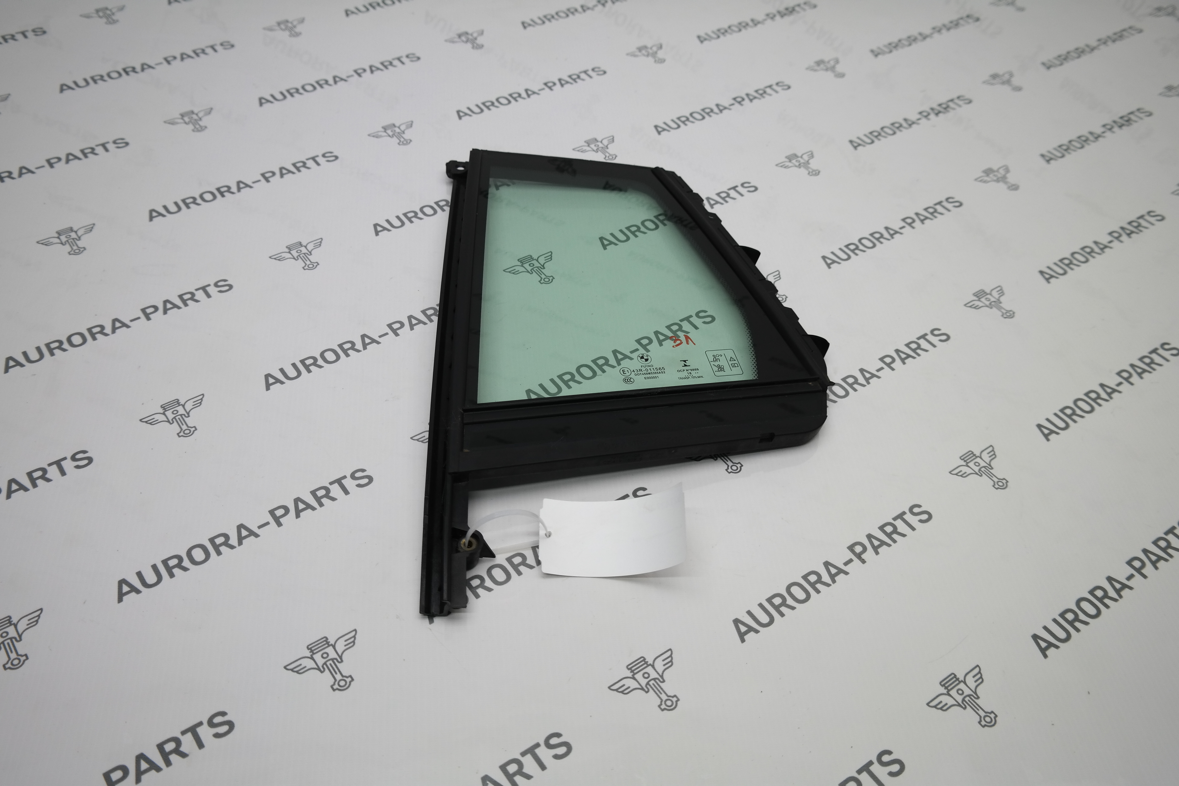 Форточка задней двери LH BMW X4