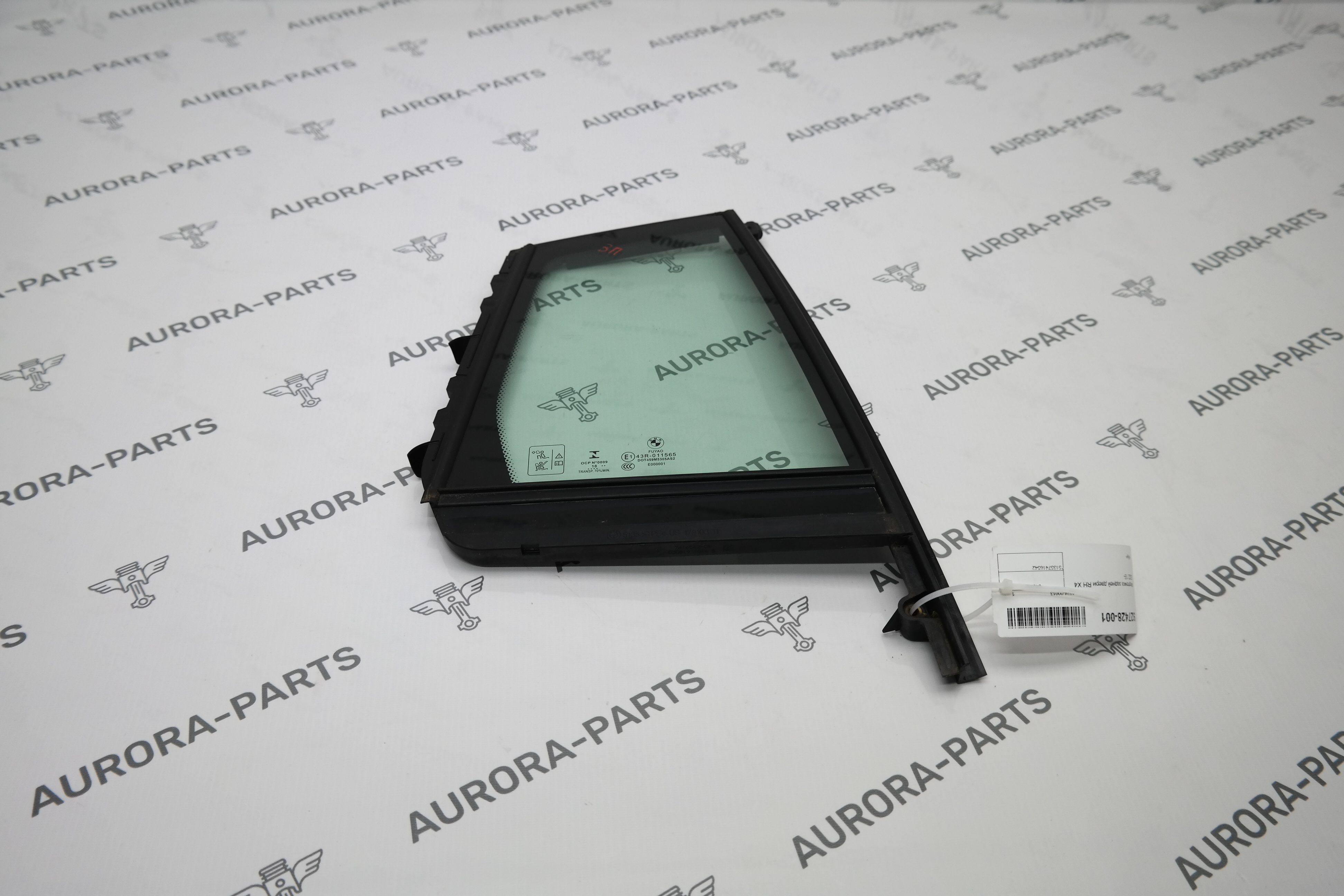 Форточка задней двери RH BMW X4