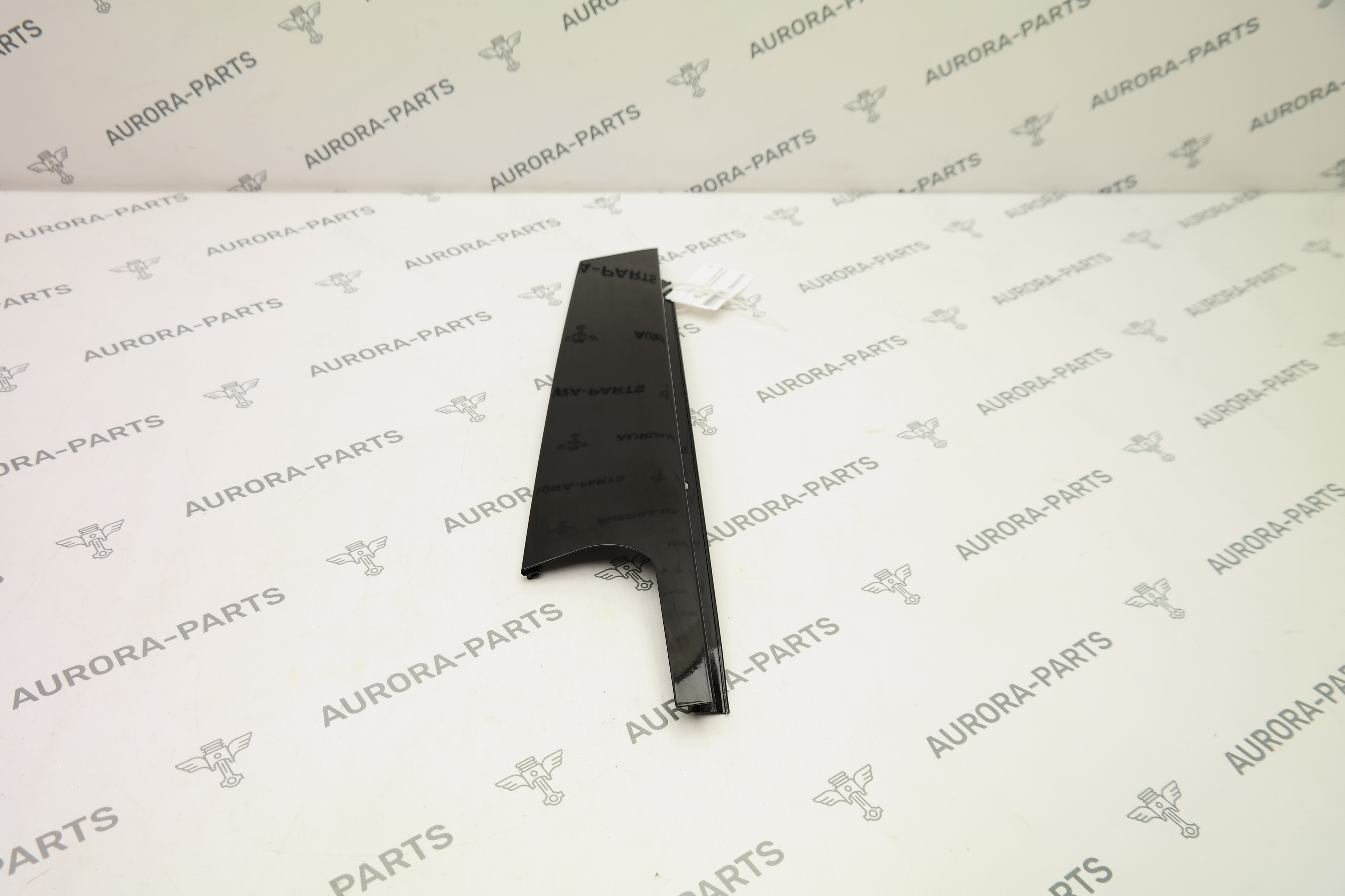 Накладка декоративная задней двери (стойки B) LH BMW X4