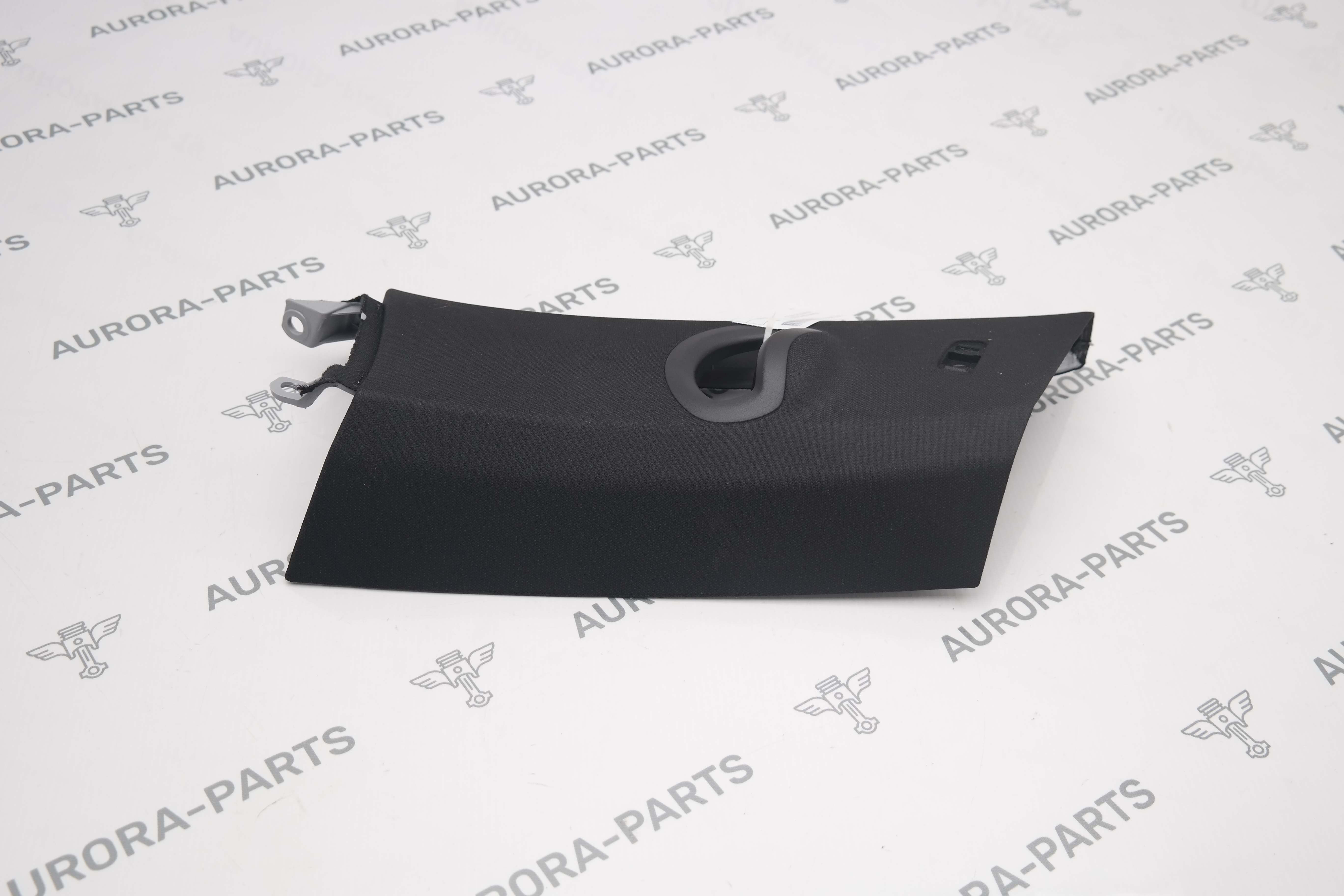 Обшивка стойки C верхняя (anthrazit) RH BMW X5