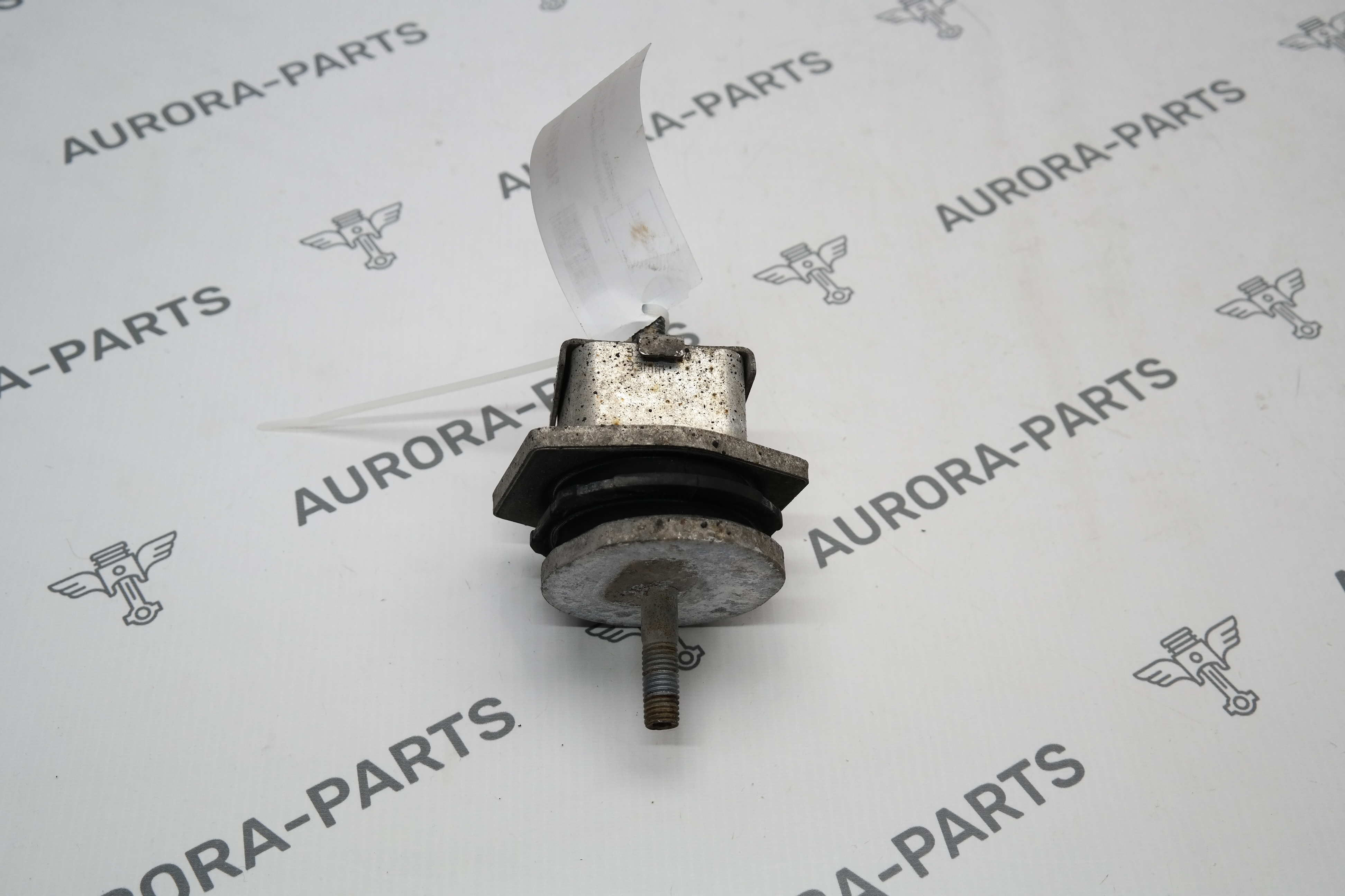 Опора задней рессоры LH=RH Volvo XC60