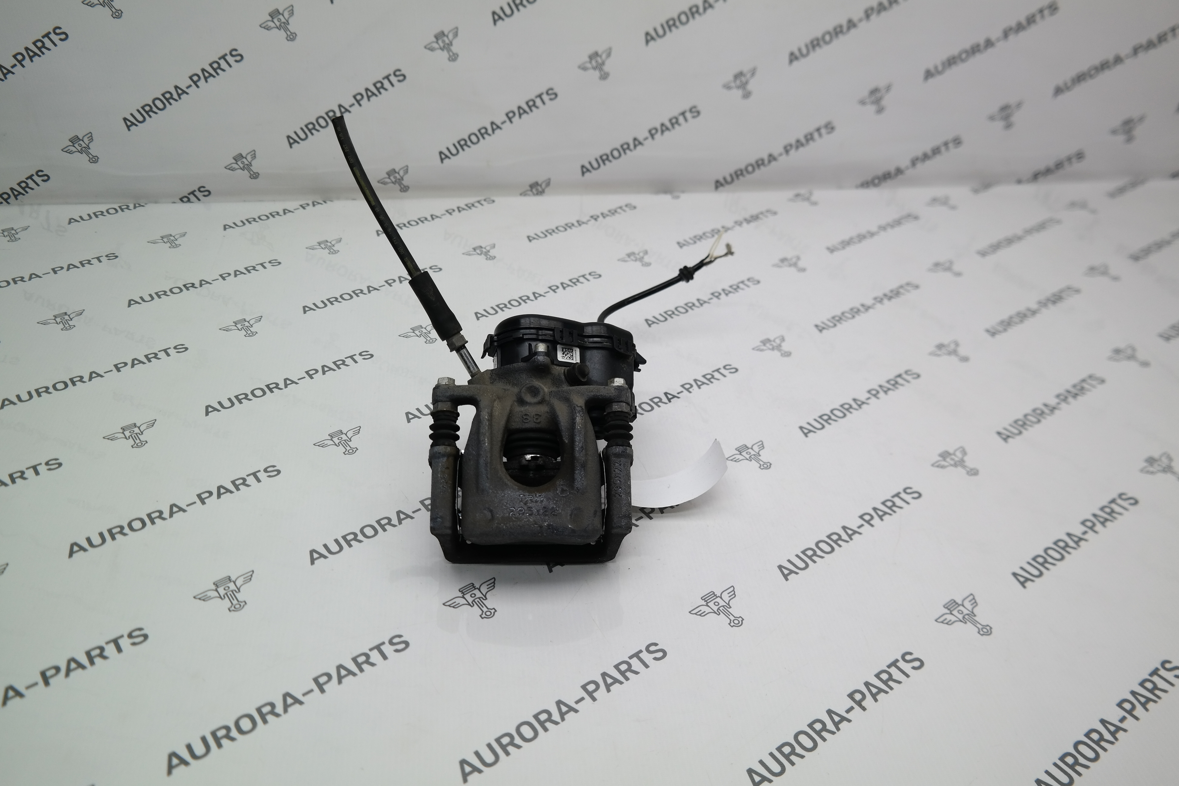 Суппорт тормозной заднего колеса RH Mercedes CLA