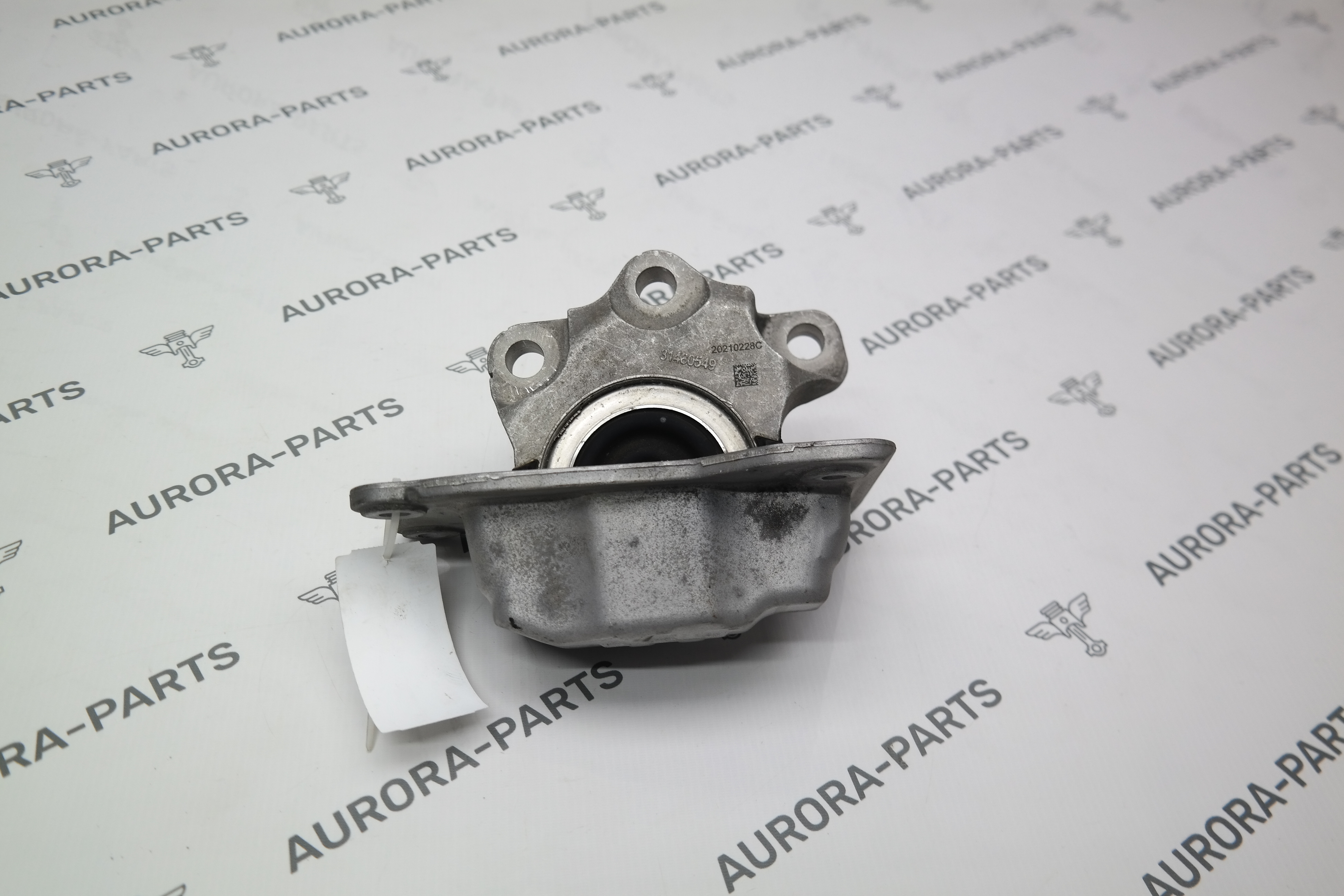 Подушка двигателя LH Volvo XC60