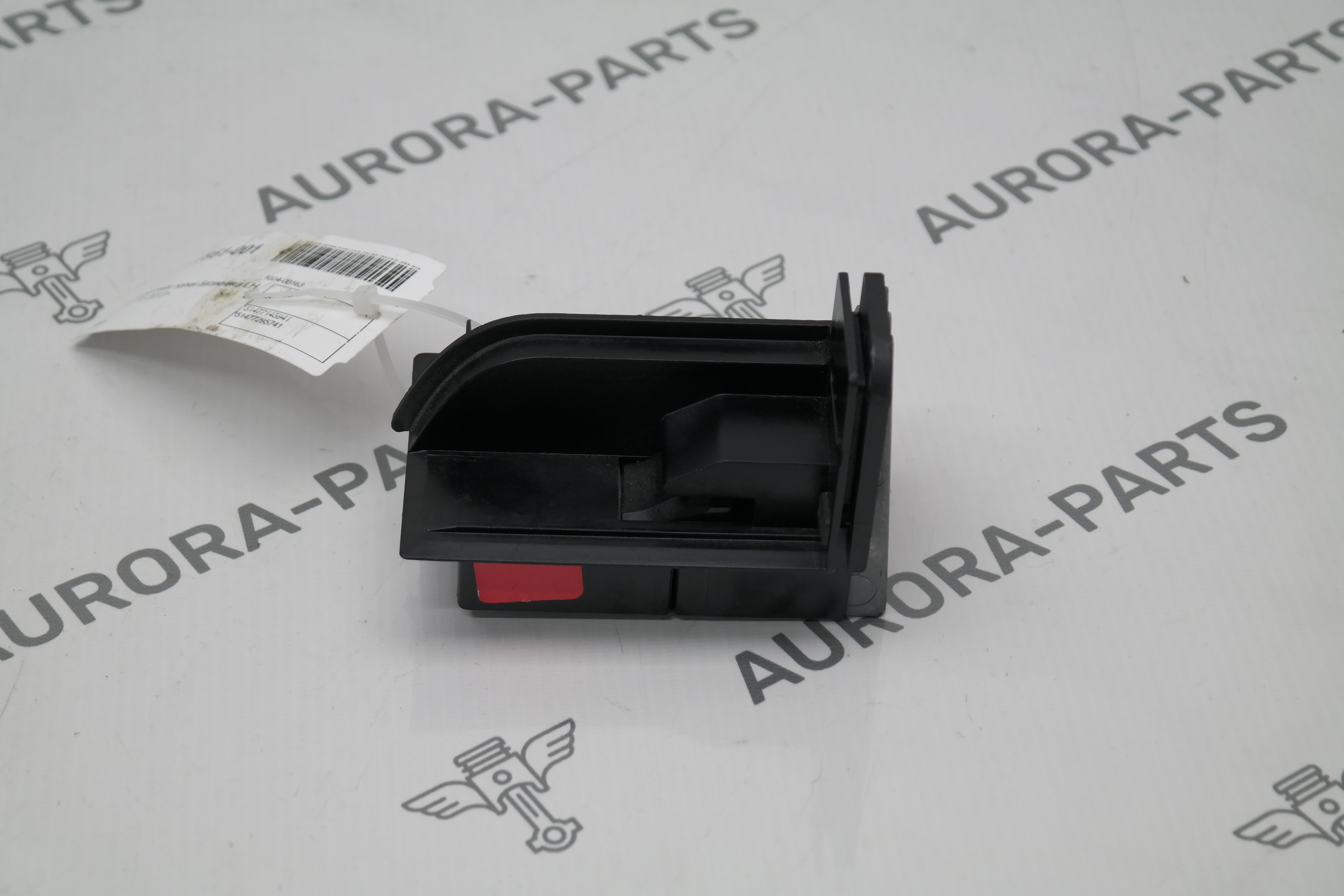 Кронштейн полки багажника LH BMW X5