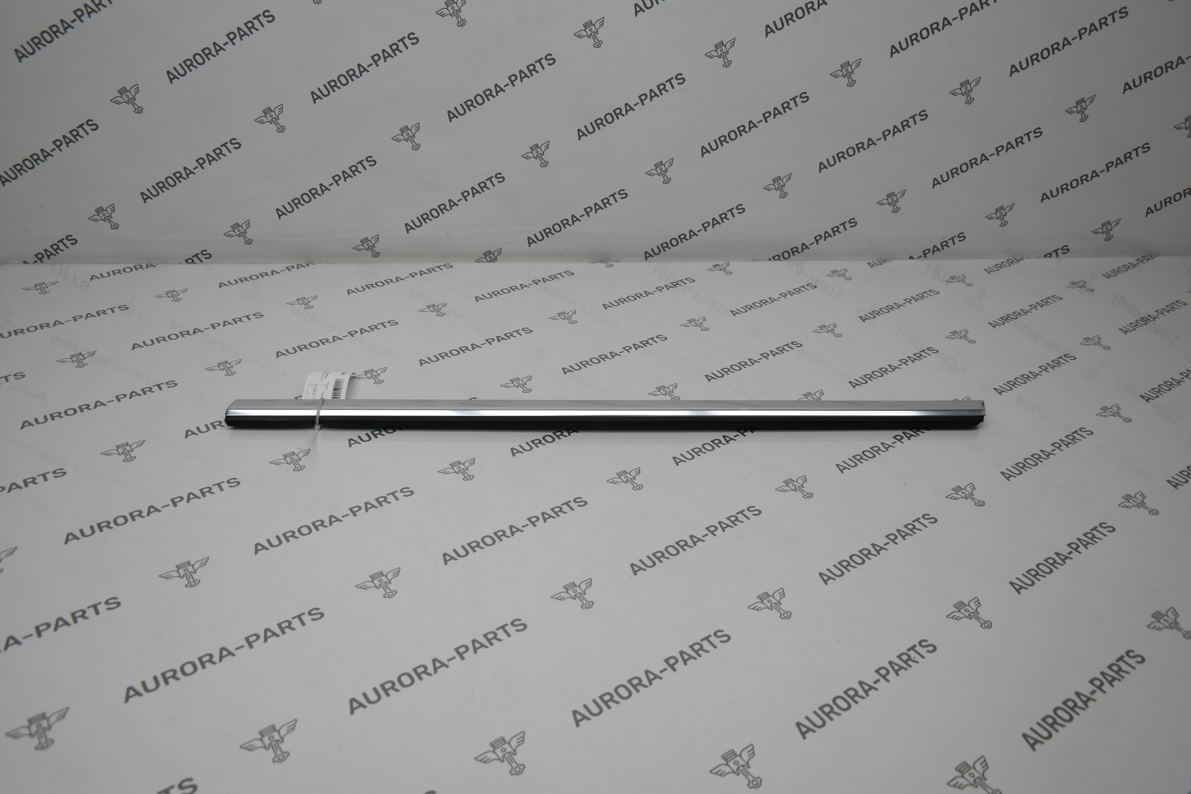 Молдинг стекла (Бархотка) передней двери Хром LH Mercedes CLA