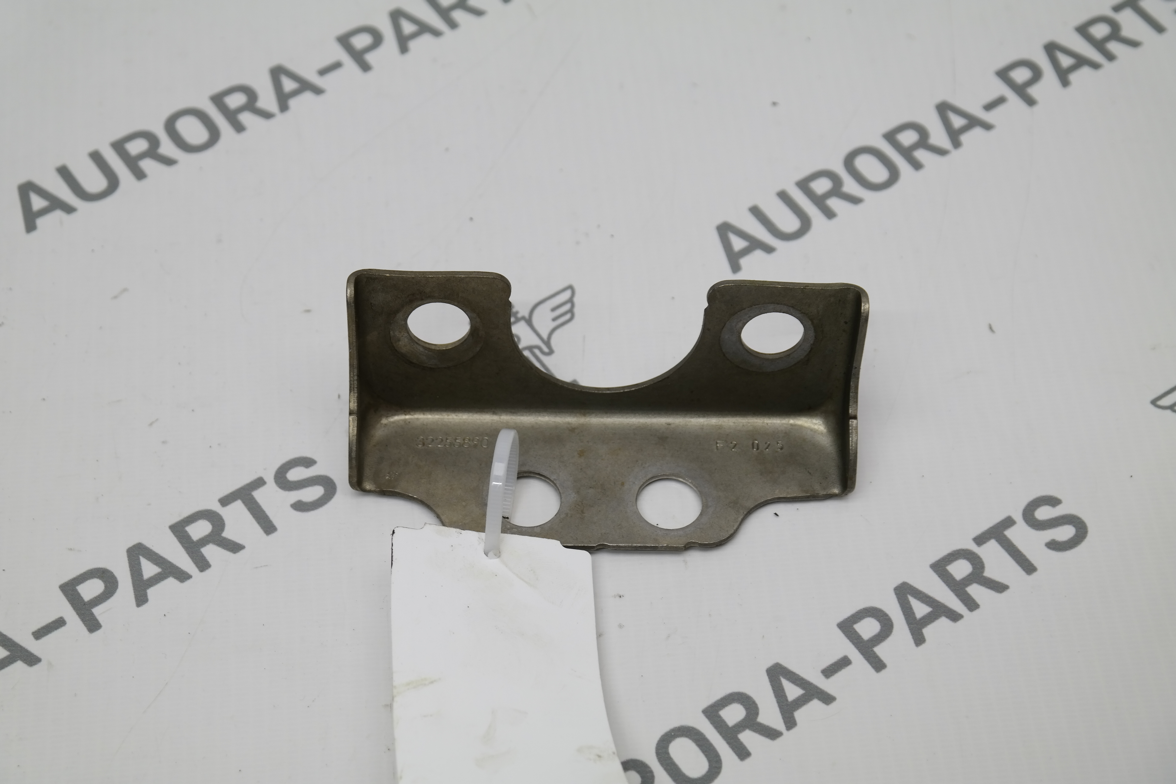 Кронштейн катализатора Volvo XC60