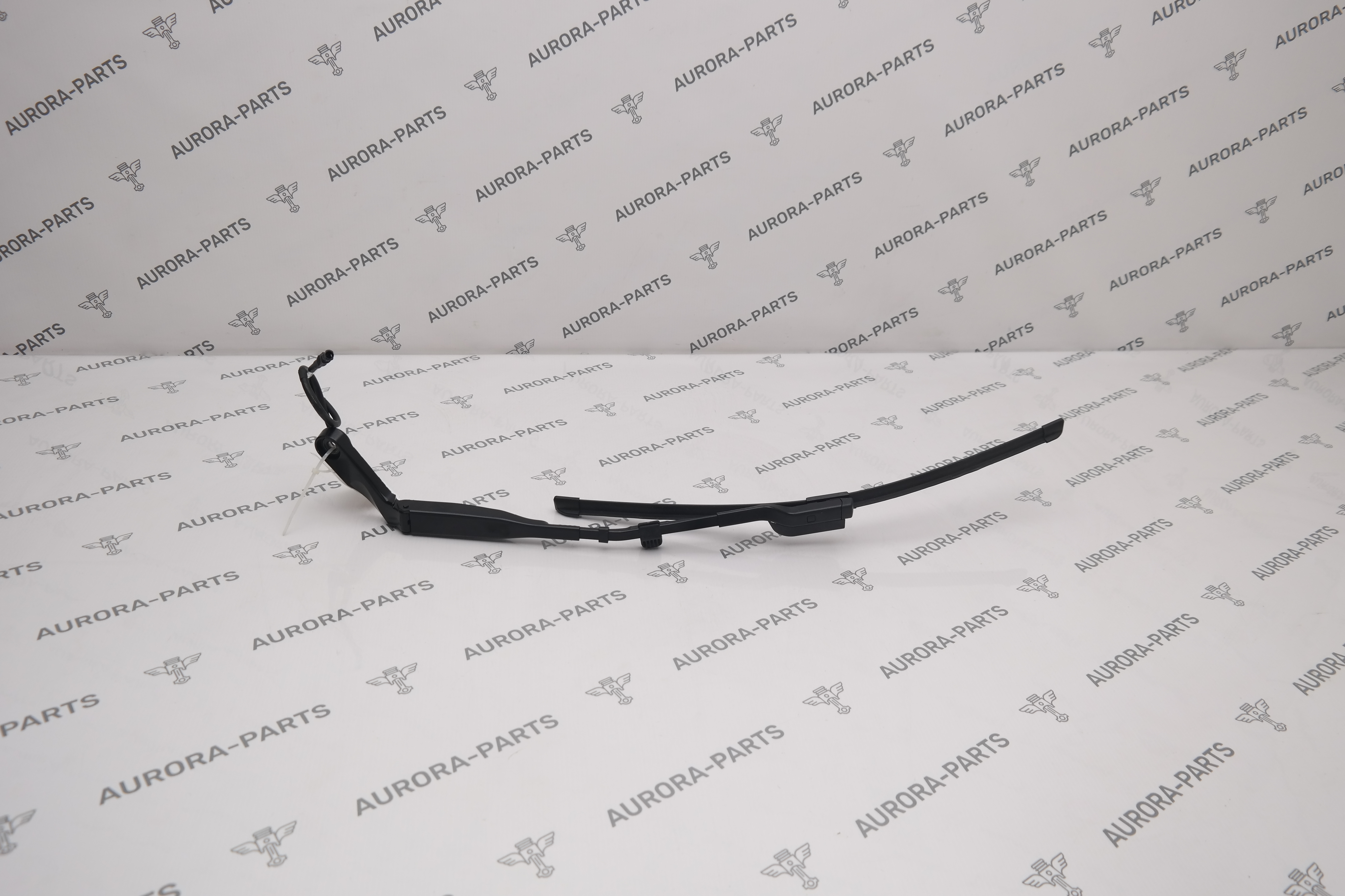 Поводок стеклоочистителя RН Land Rover Defender