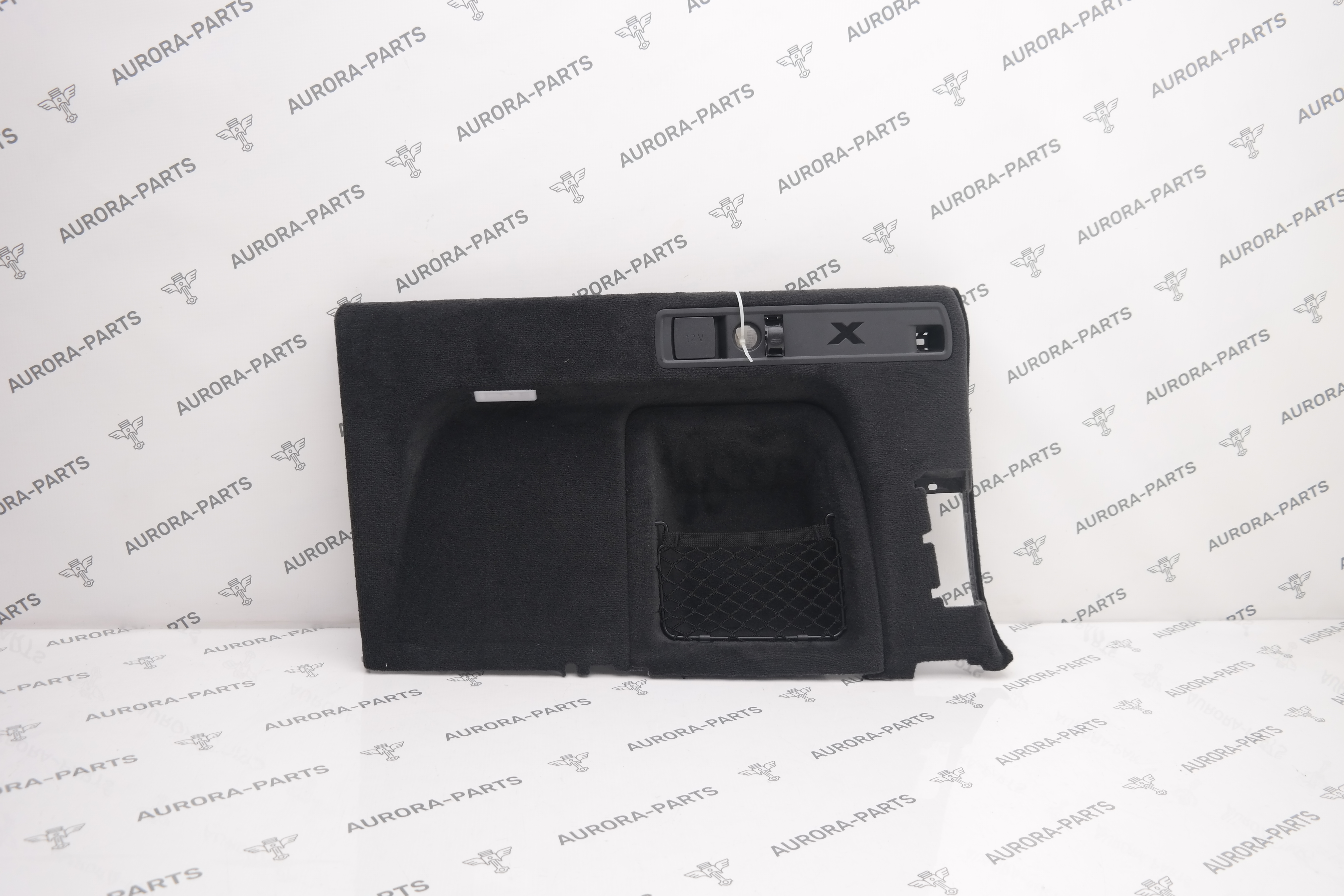 Обшивка багажника RH BMW X5