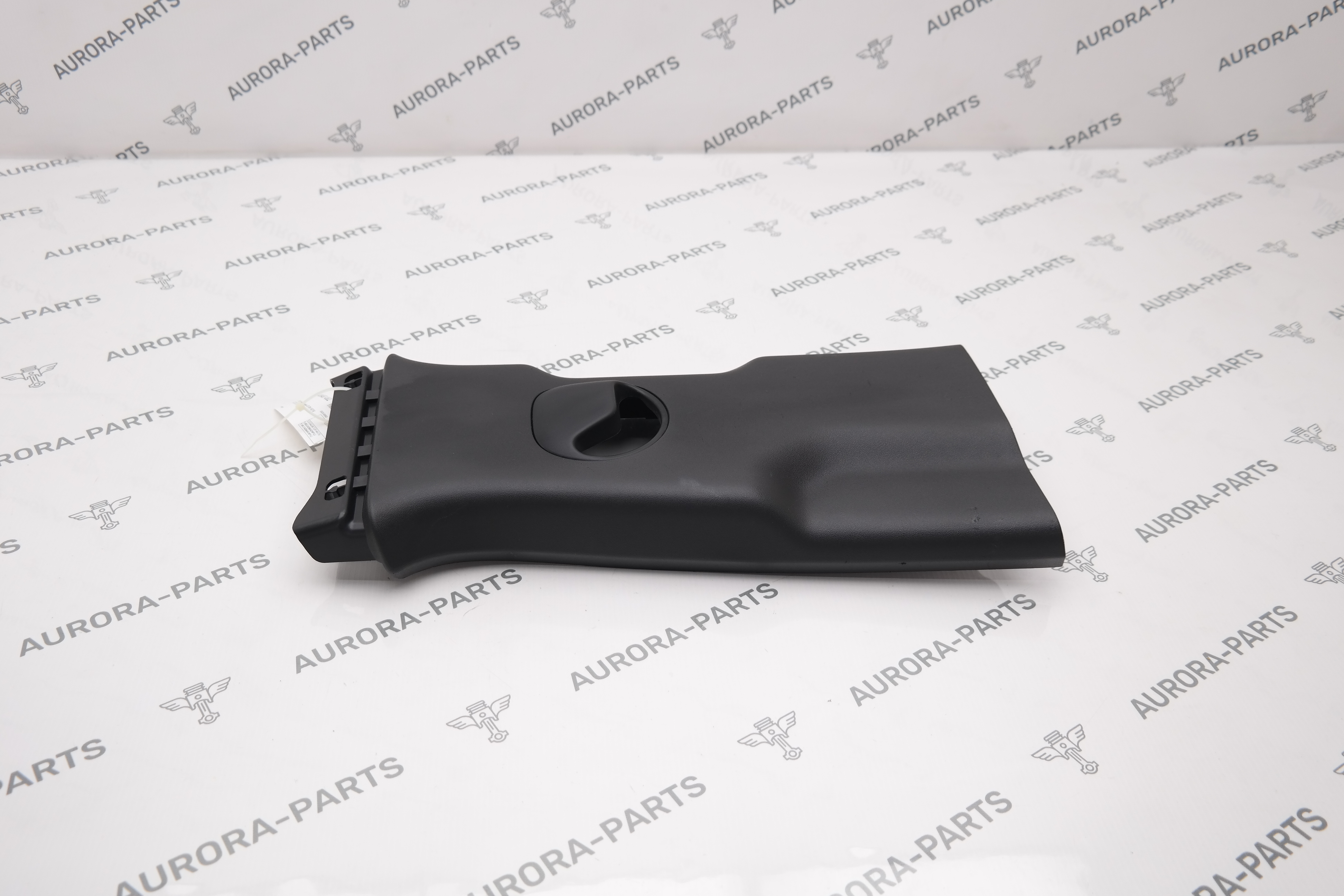 Обшивка стойки B RН Land Rover Defender