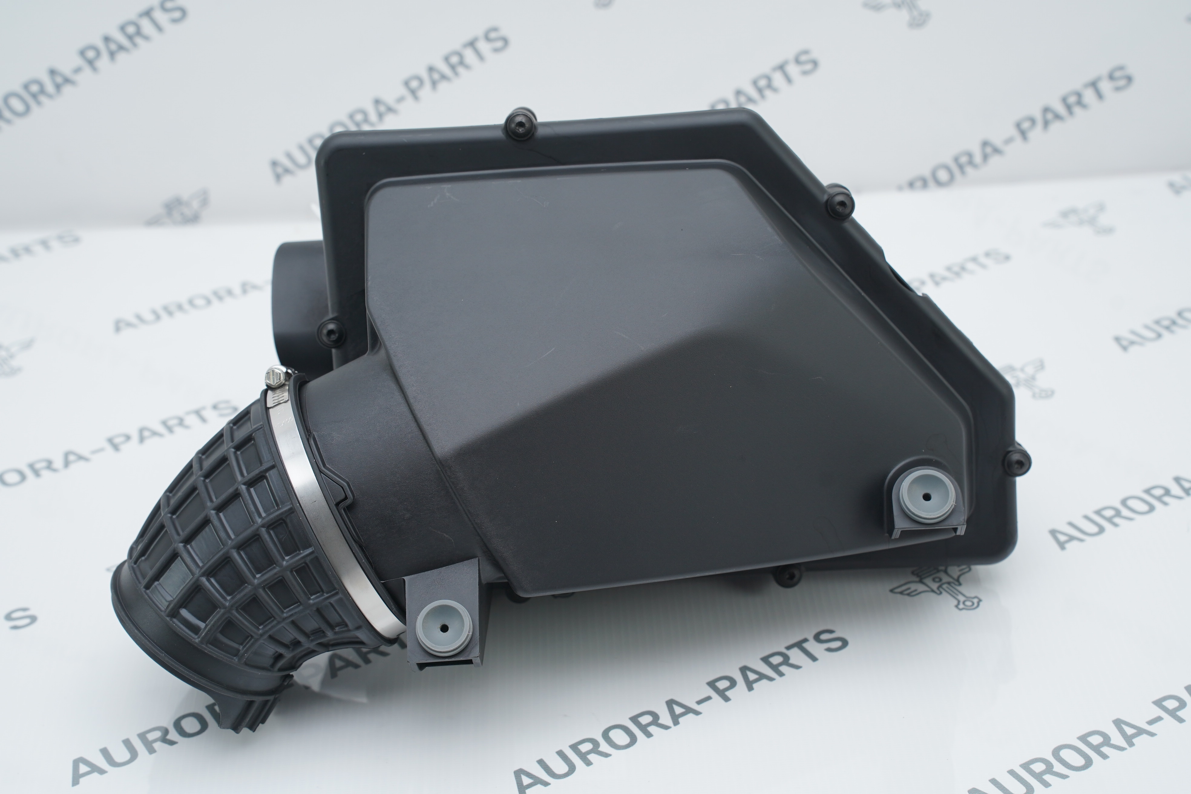 Корпус воздушного фильтра RH BMW X5