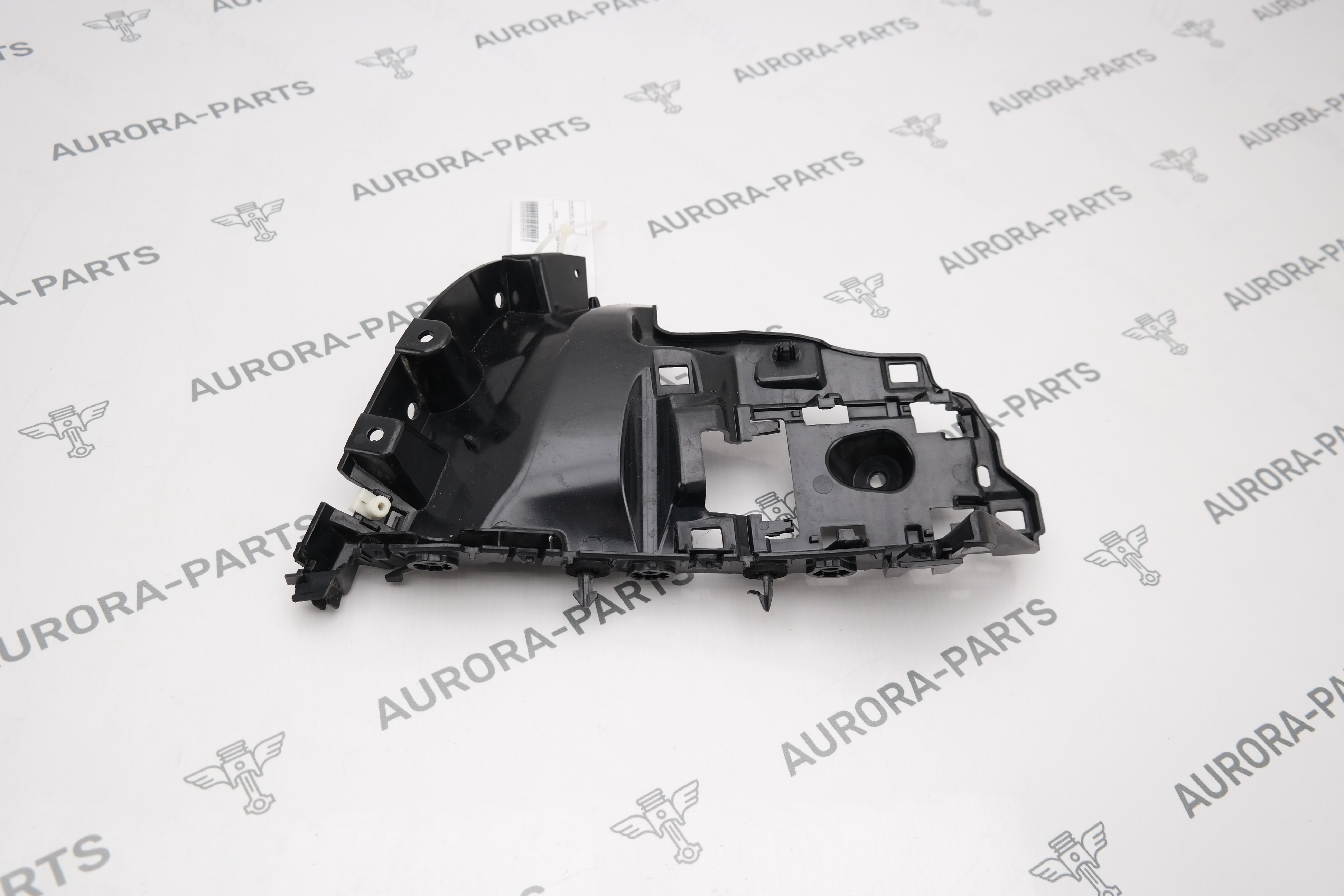 Кронштейн заднего бампера RH Land Rover Defender