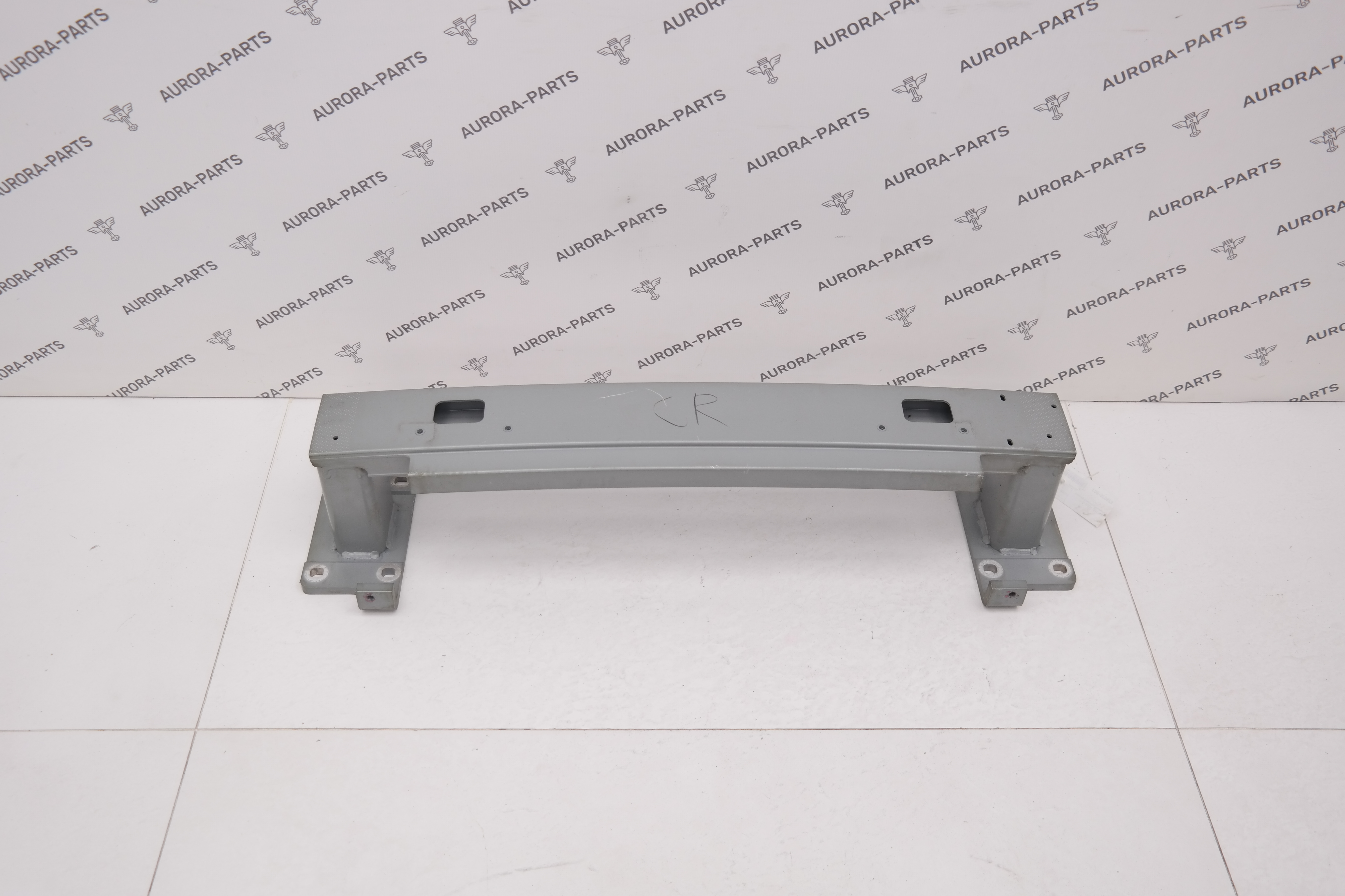 Усилитель переднего бампера Land Rover Defender