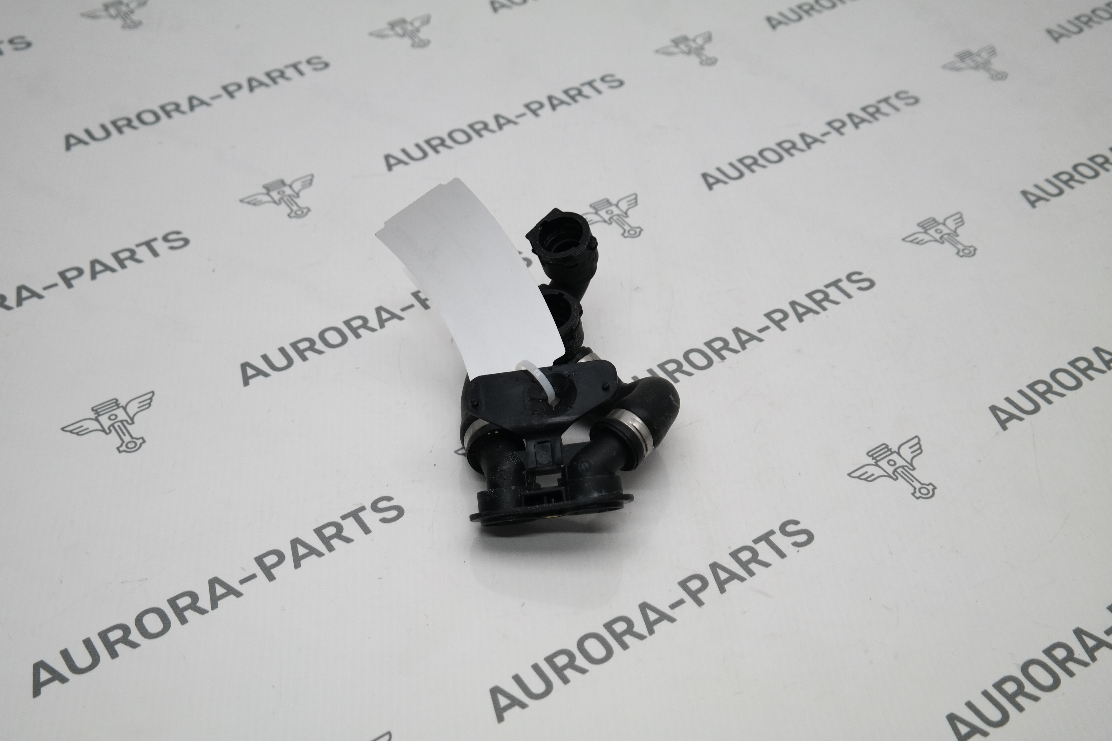 Патрубок охлаждения АКБ 48В BMW X7