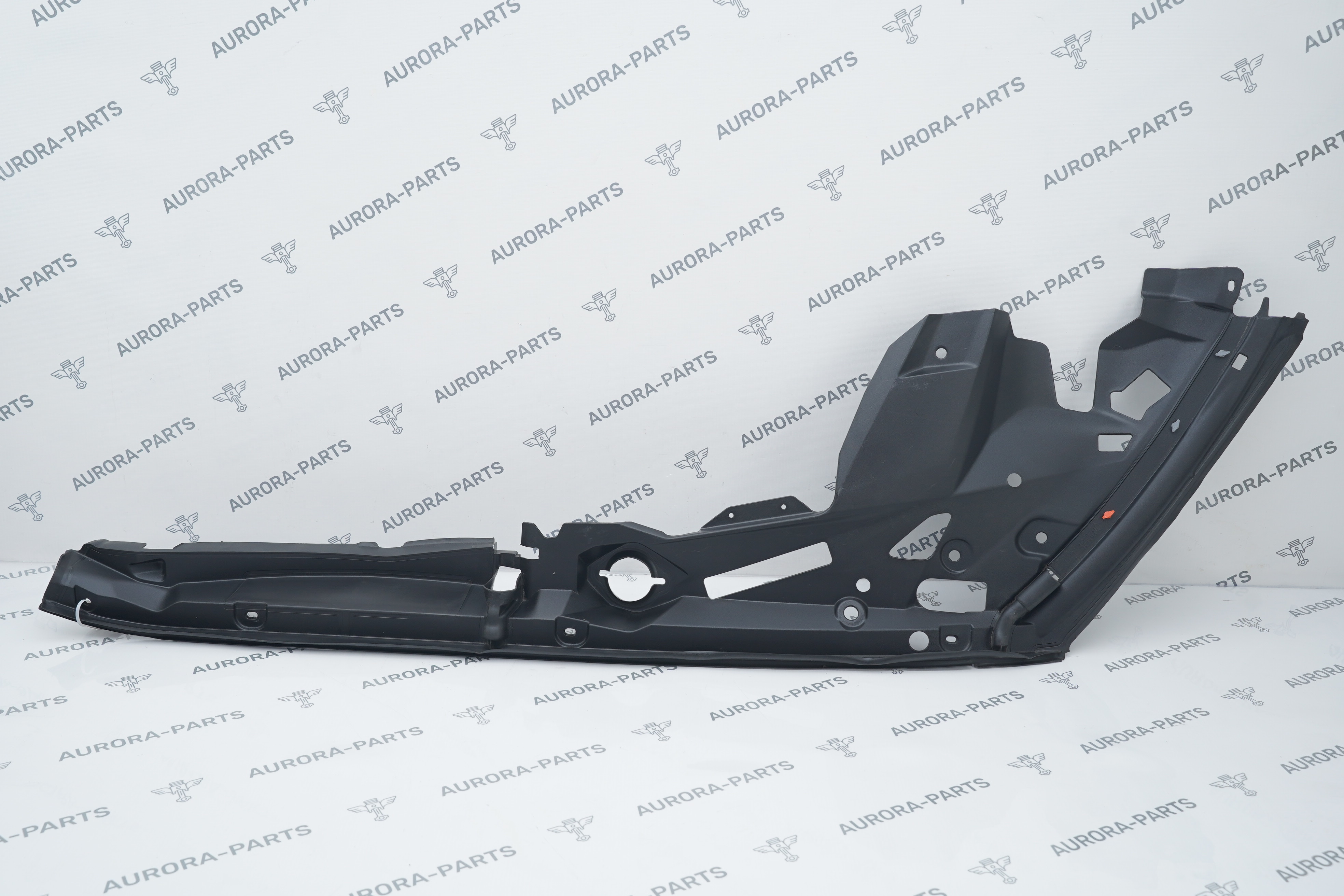 Уплотнитель крыла RH BMW X7