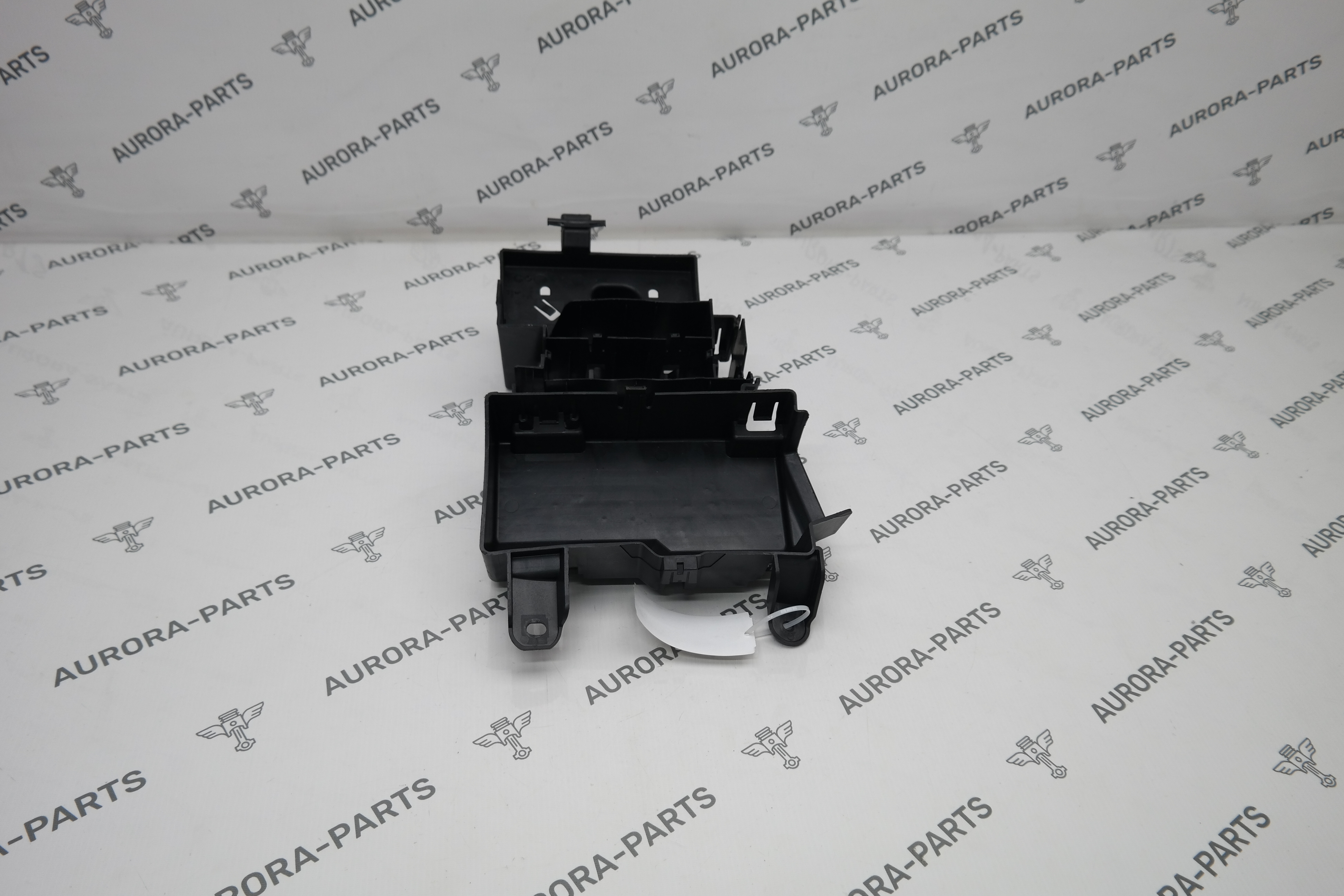 Кронштейн распределителя тока BMW X7