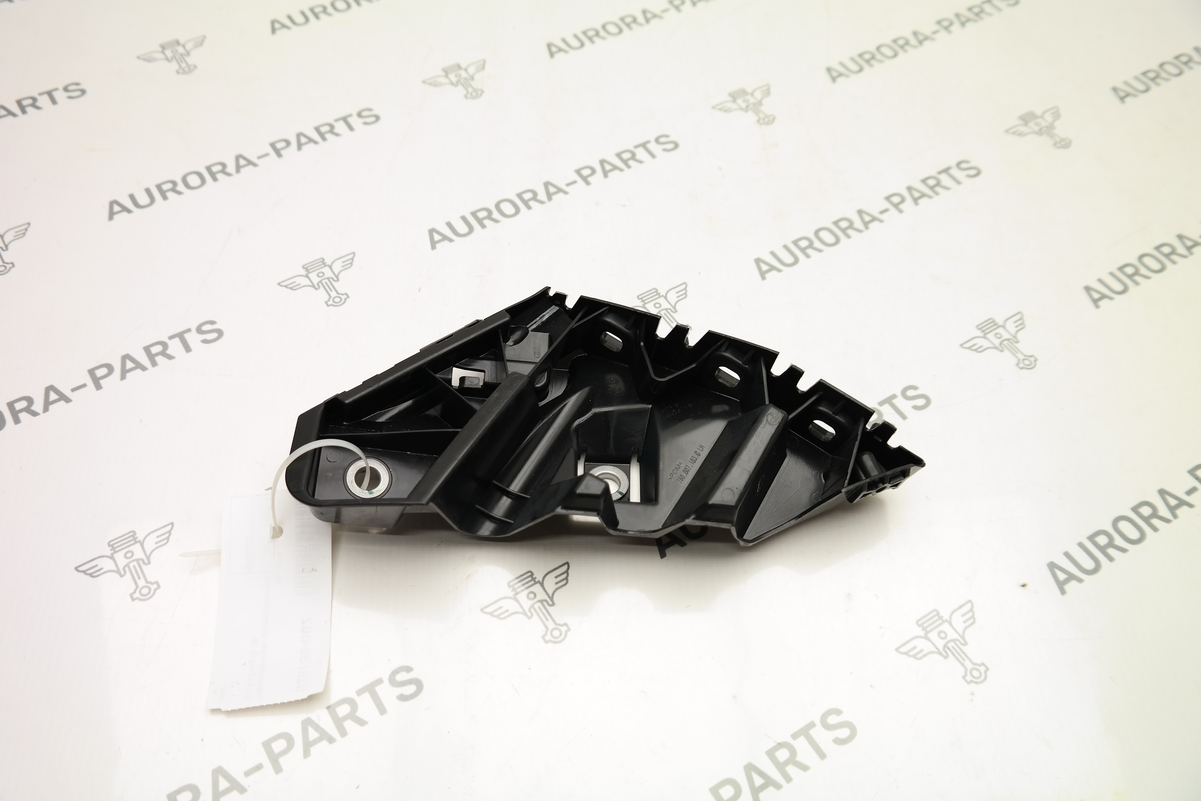 Направляющая заднего бампера LH VW Touareg