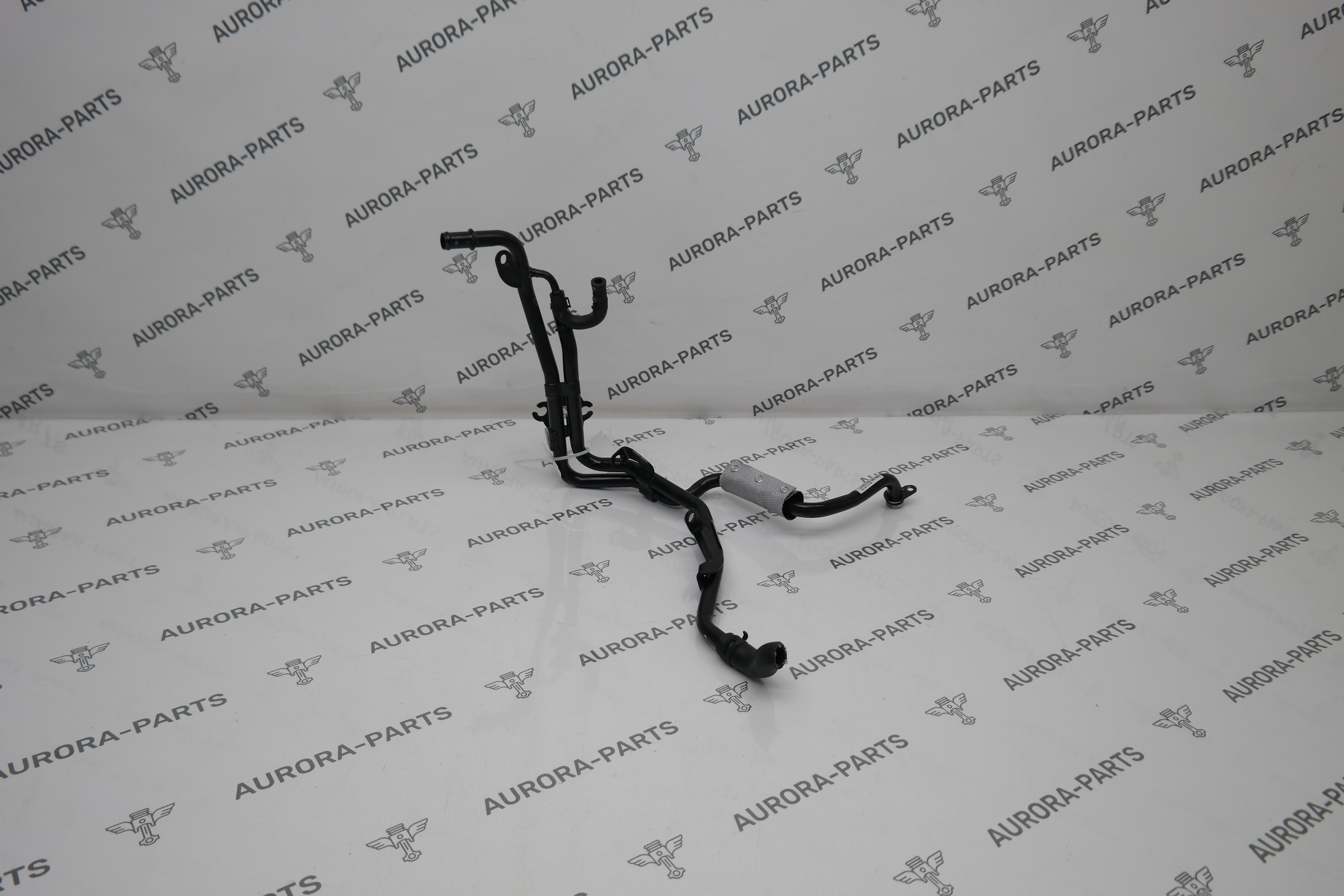 Трубка системы охлаждения VW Touareg