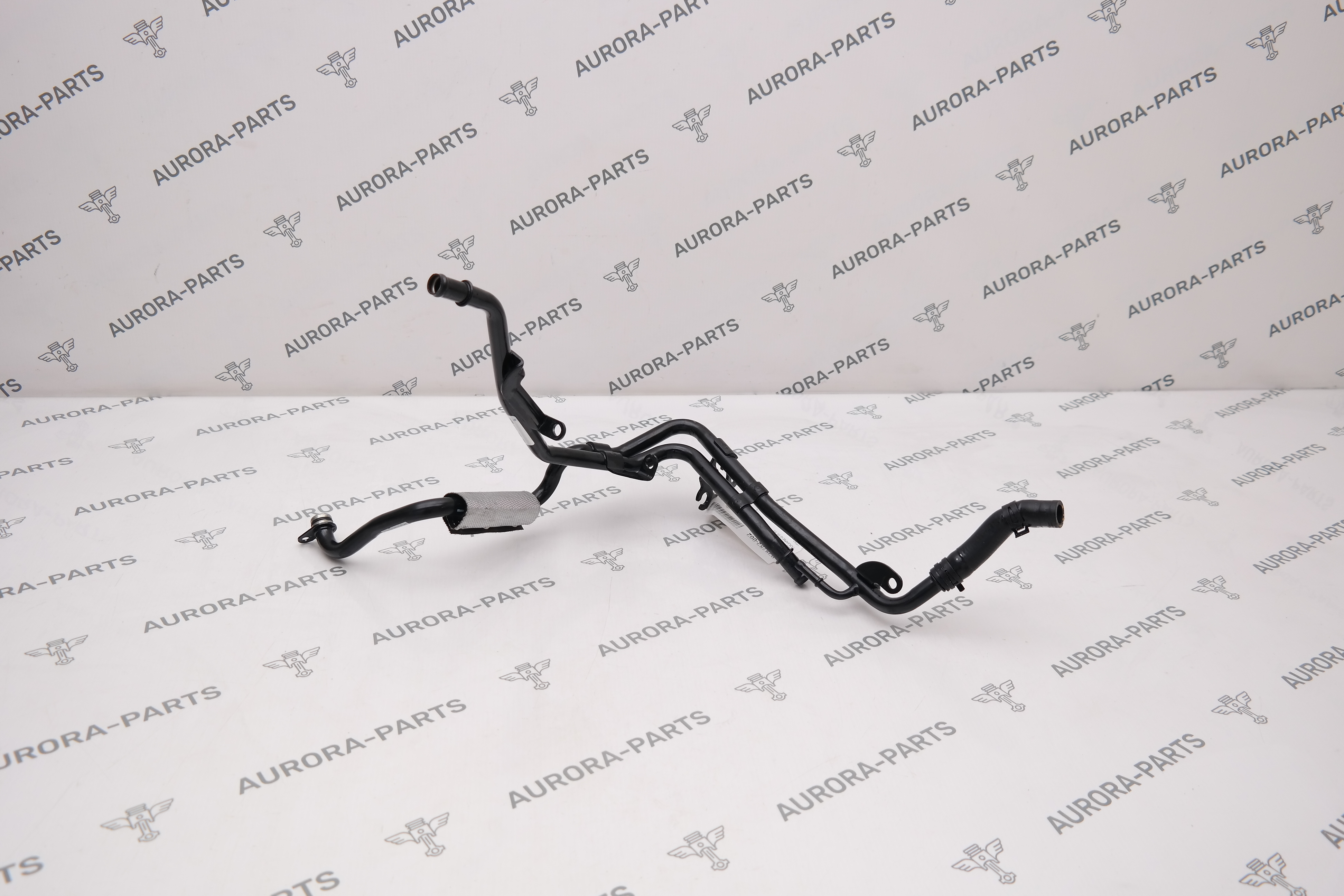 Трубка системы охлаждения VW Touareg