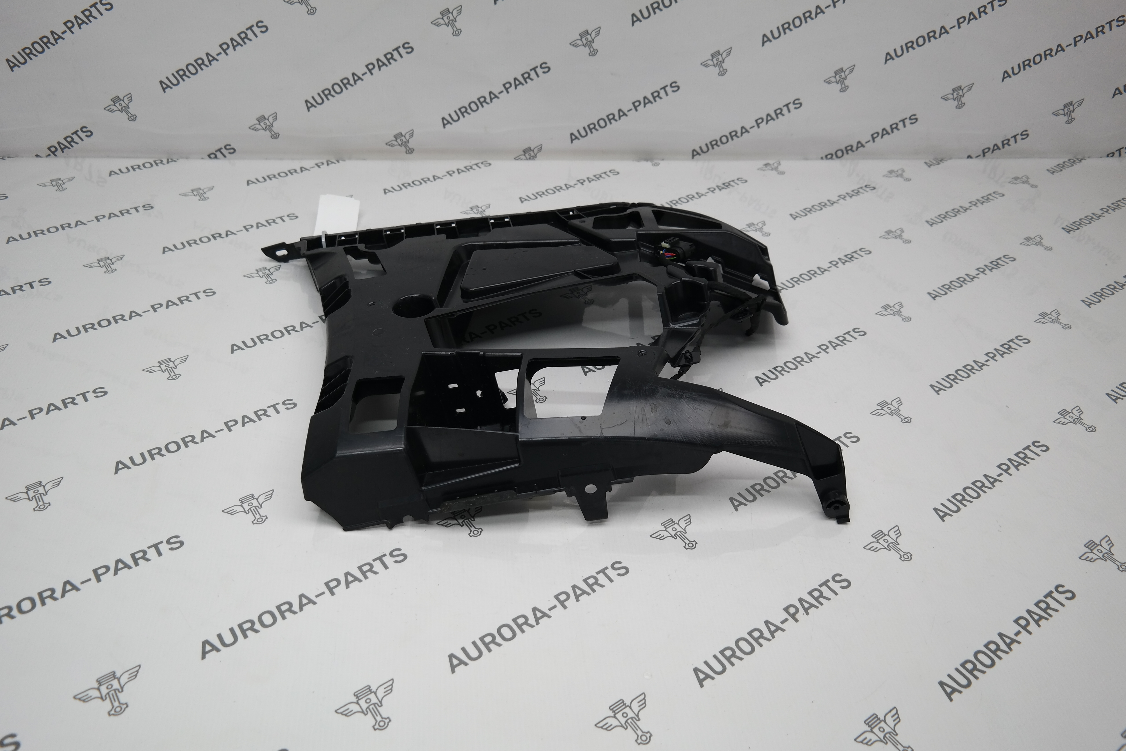 Кронштейн заднего бампера LH BMW 3-Series